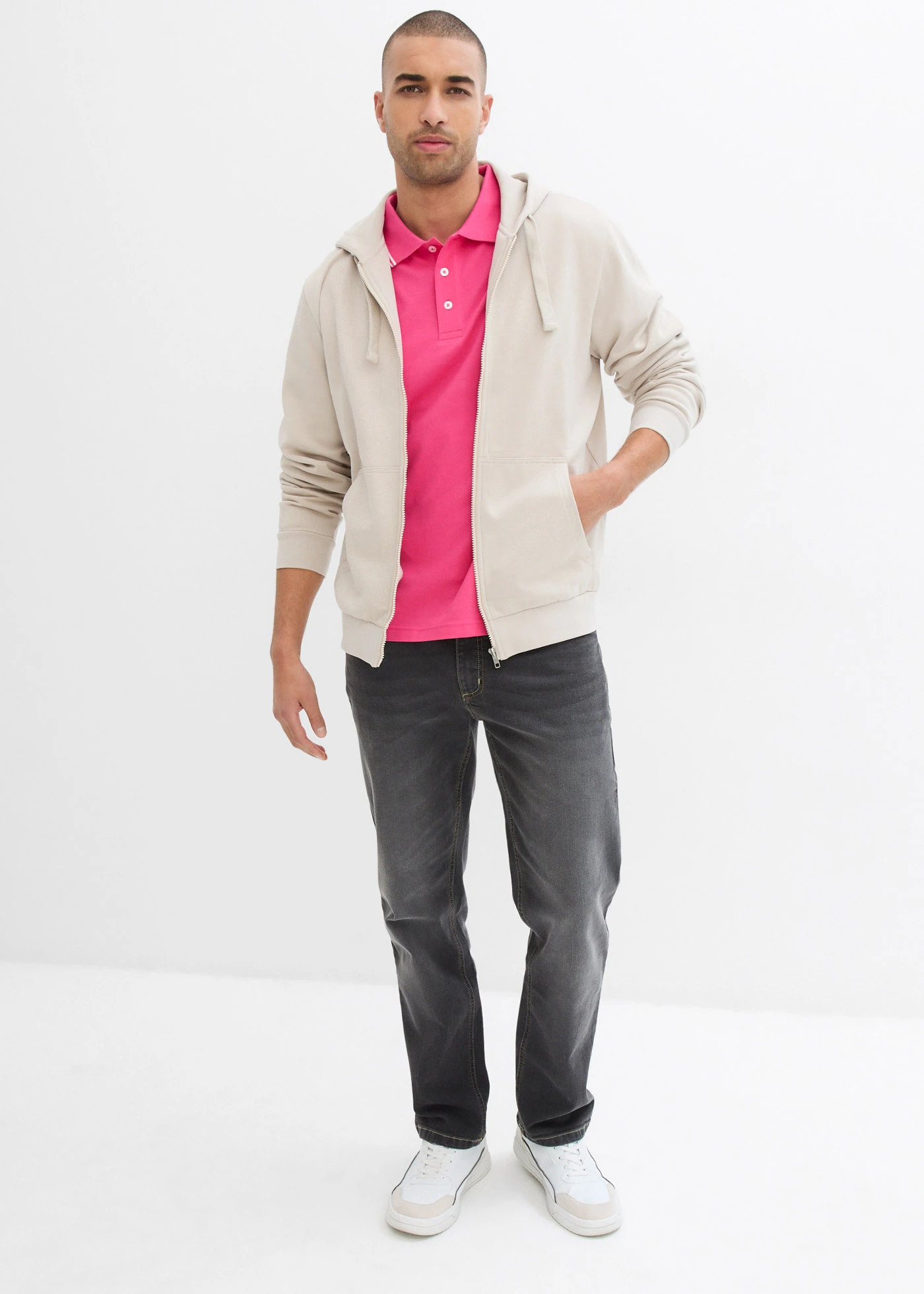 Sweat zippé à capuche • gris pierre • Boutique bonprix