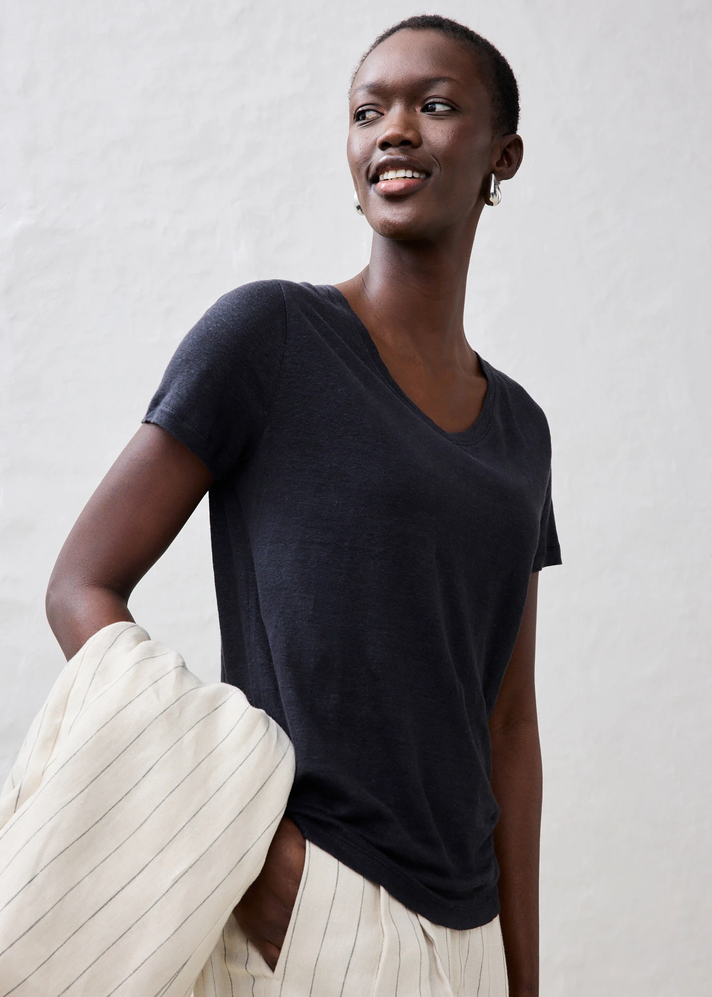 Tricou din in 100% • negru • magazin bonprix