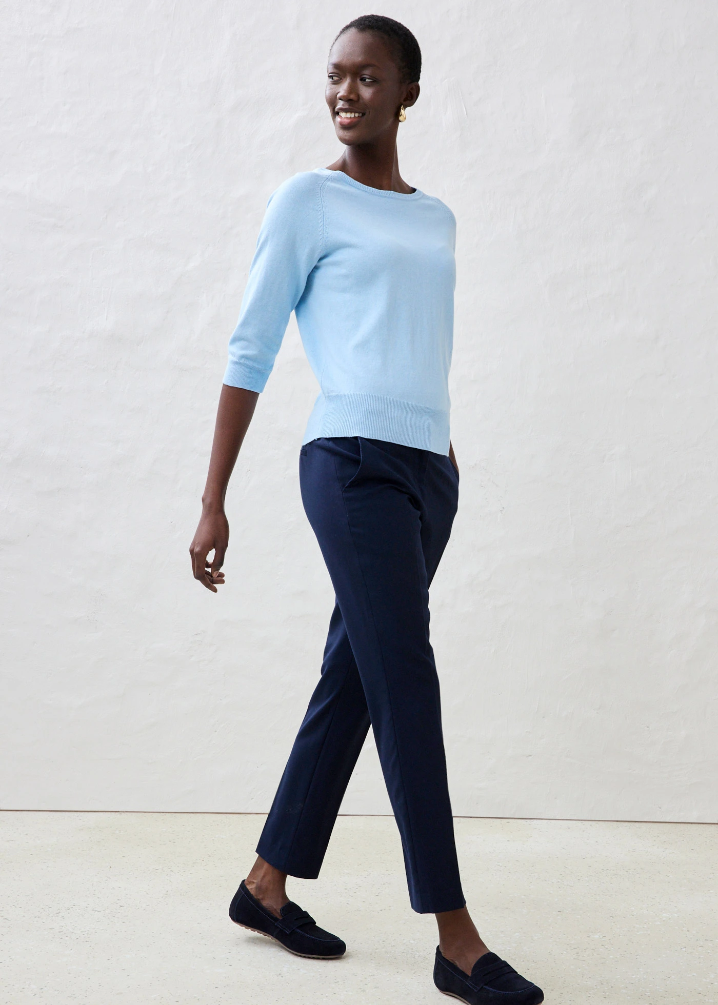 Pulóver s podielom hodvábu • ľadovo modrá • obchod bonprix