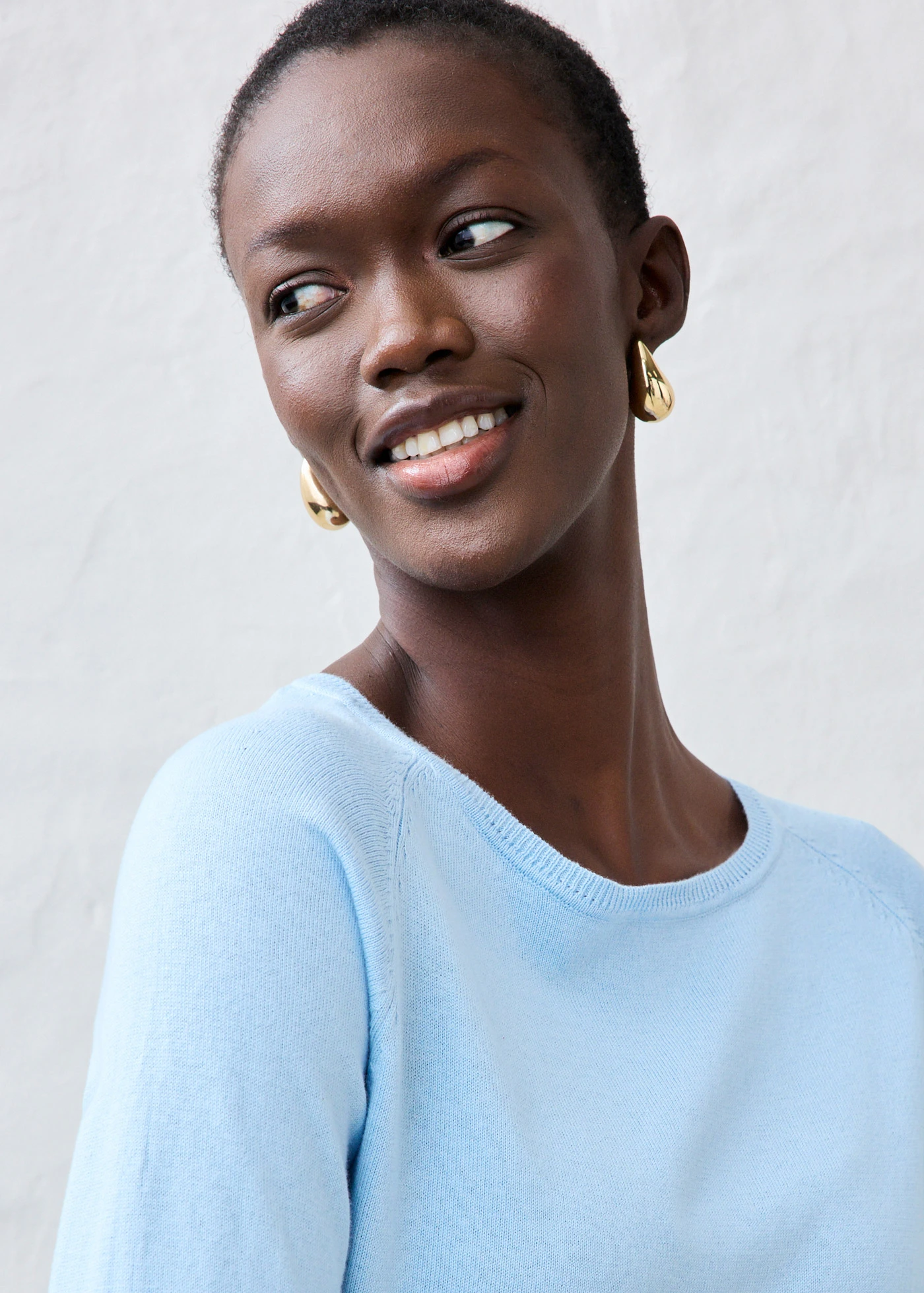 Pulóver selyemmel • jégkék • bonprix áruház