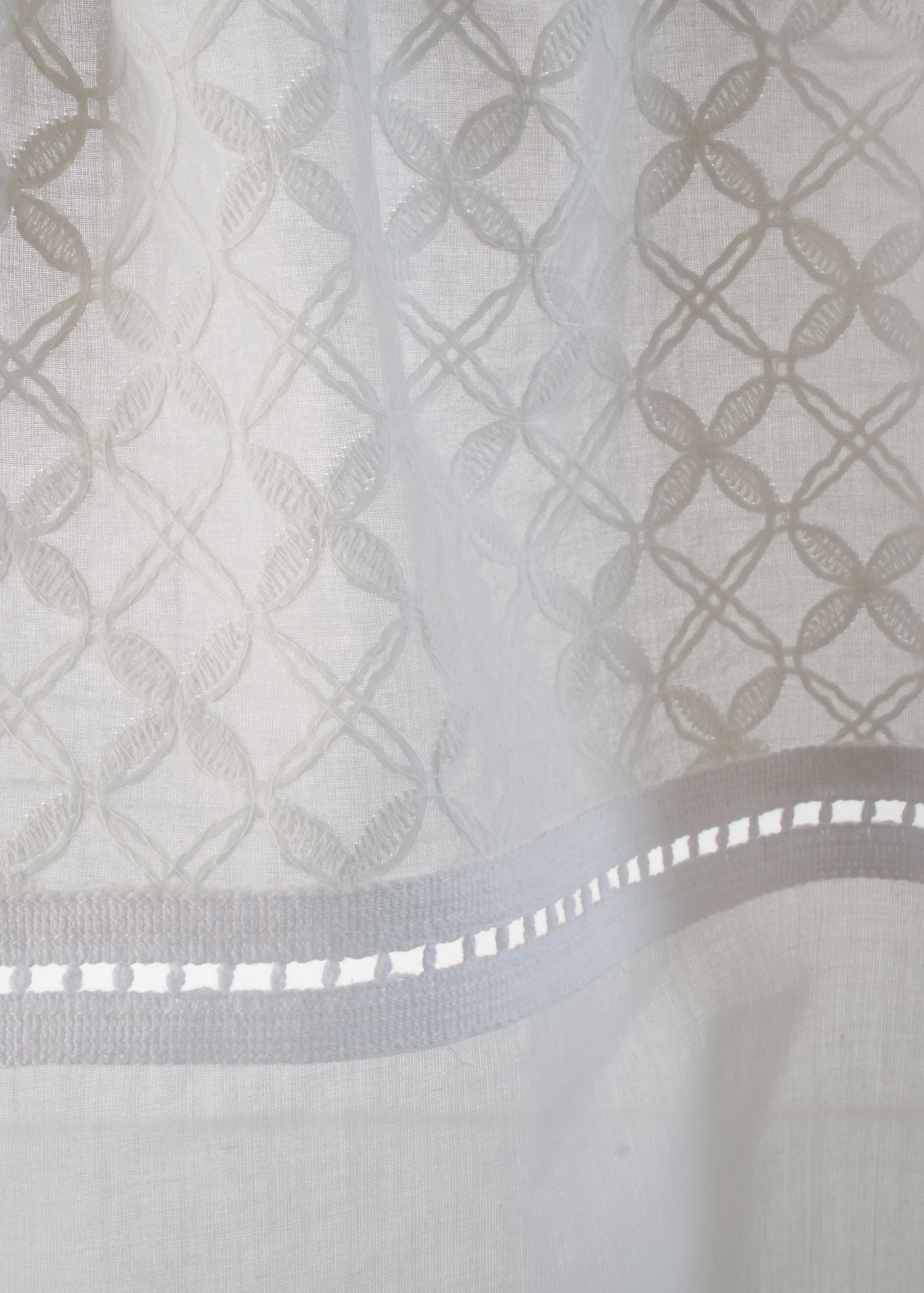 Zazdrostka z bawełny organicznej z haftem • biało-beżowy • sklep bonprix