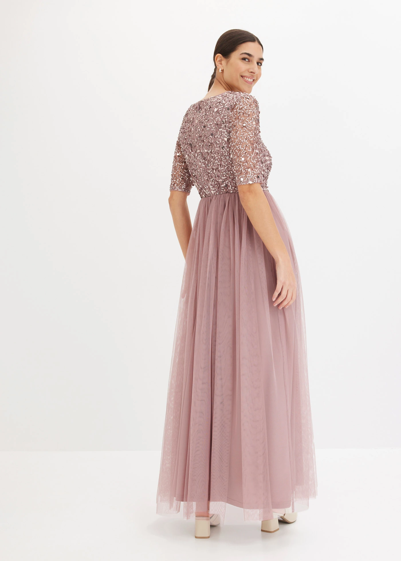 Robe longue avec haut brodé de sequins • bois de rose • Boutique bonprix