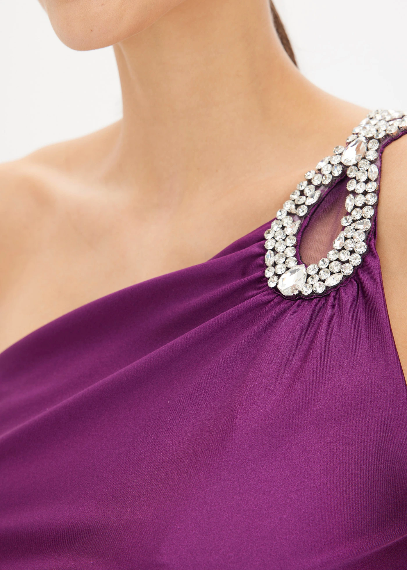 Maxi jurk met strass-applicatie en ruches • viooltjespaars • bonprix online shop