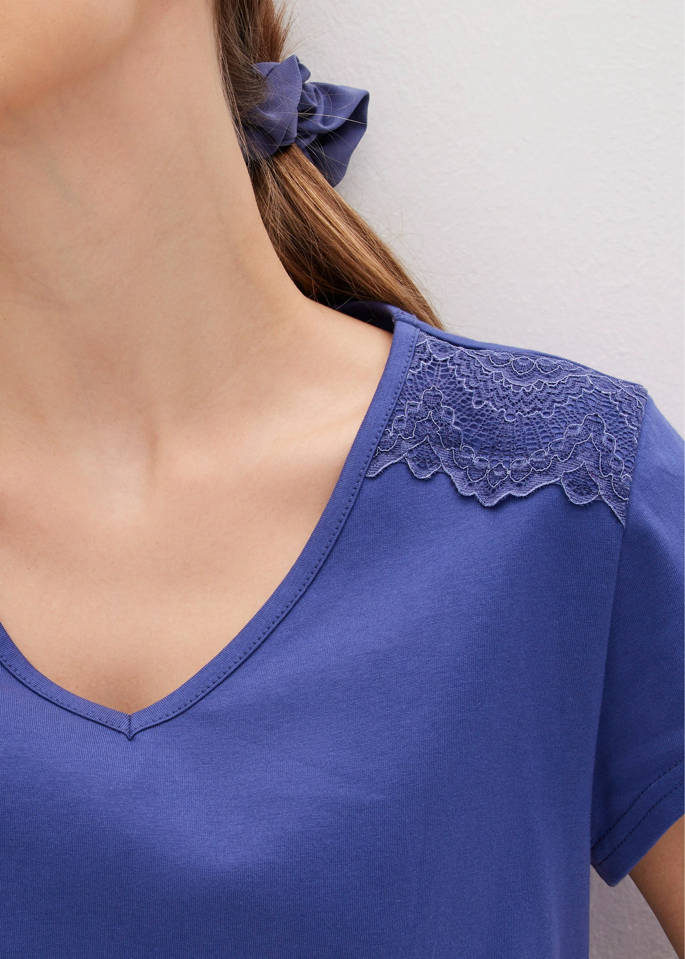 Pyjama avec un pantacourt ample • bleu violet • Boutique bonprix