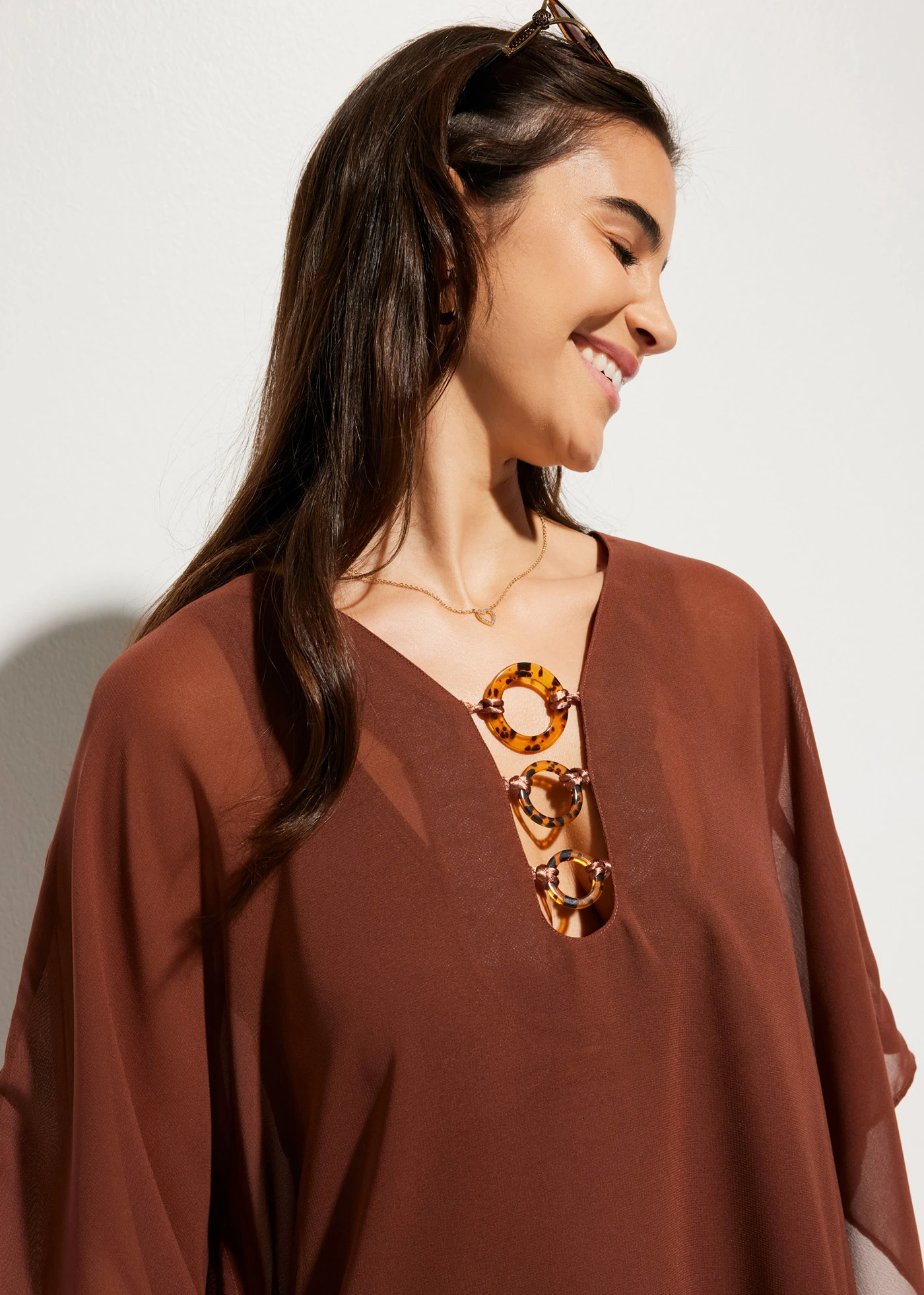 Könnyű sifon strand tunika • füstbarna • bonprix áruház