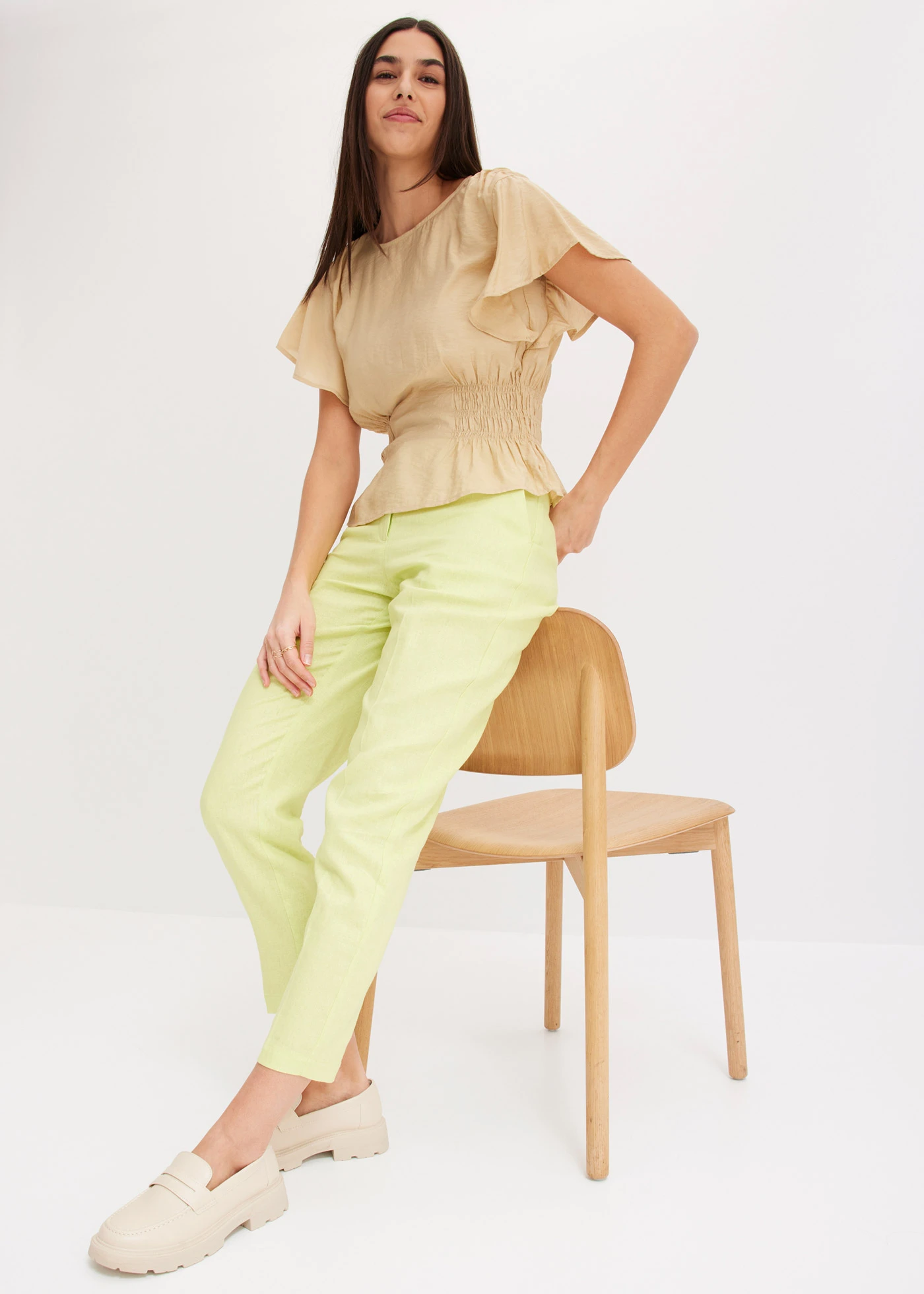 Blousetop van een zachte viscose-mix • groenbeige • bonprix online shop