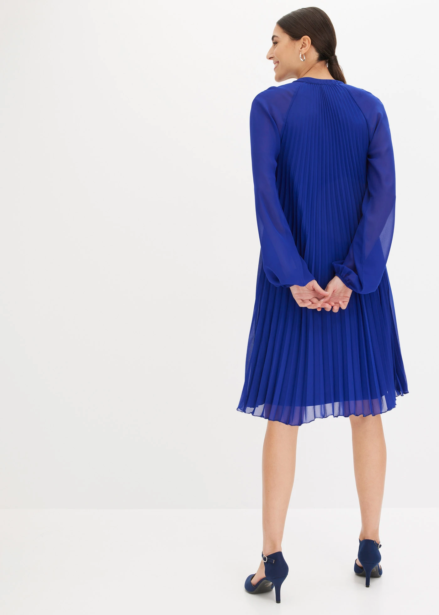 Minišaty s plisováním, z jemného šifonu • modrá • bonprix obchod