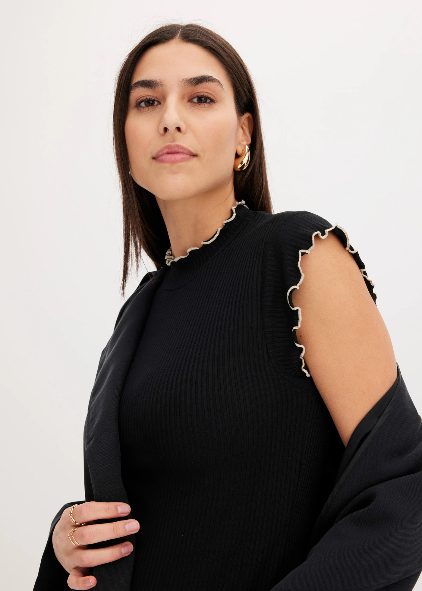 Geribd shirt in een viscosemix • zwart/wolwit • bonprix online shop