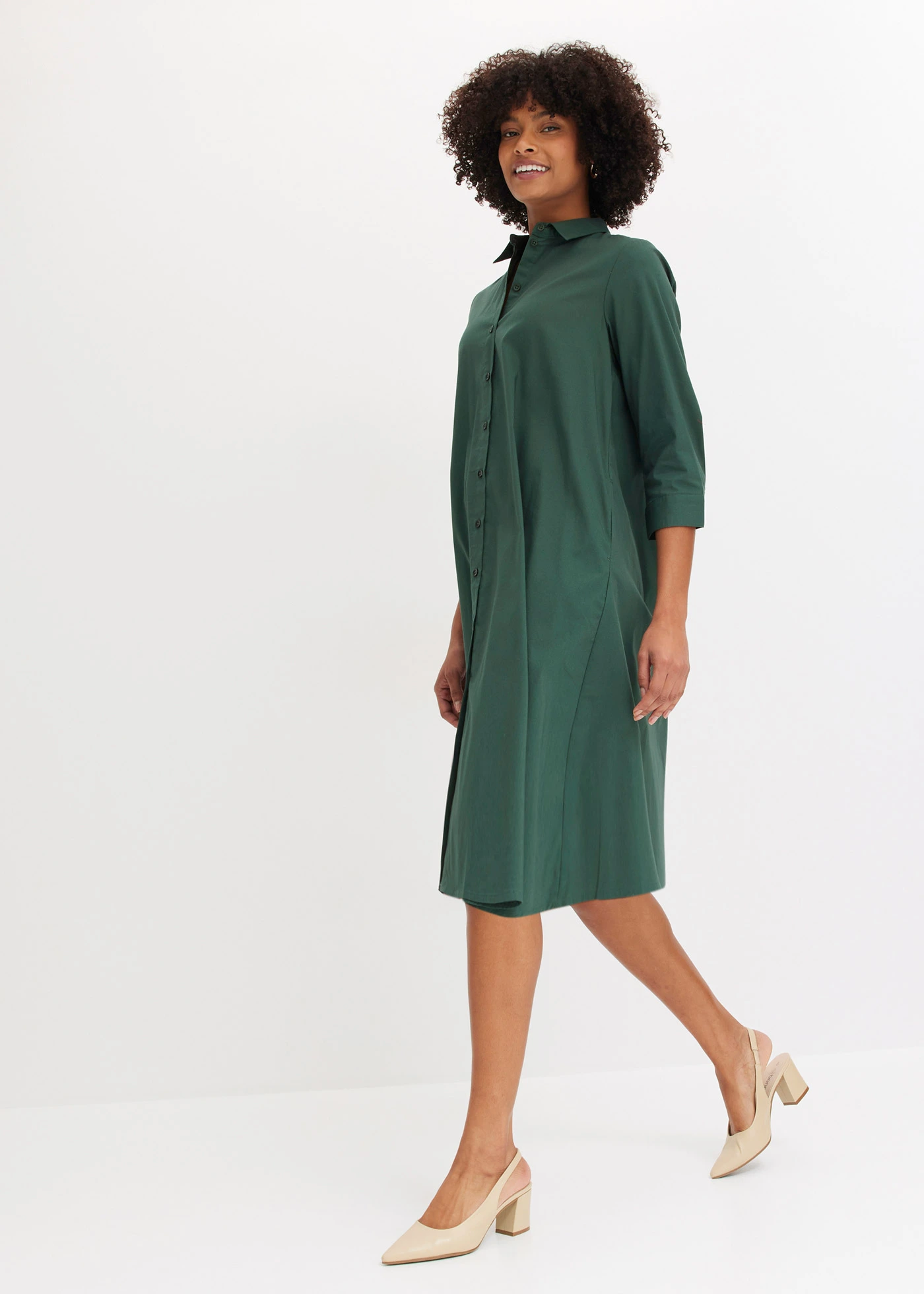 Robe-chemise en popeline solide • vert feuille • Boutique bonprix