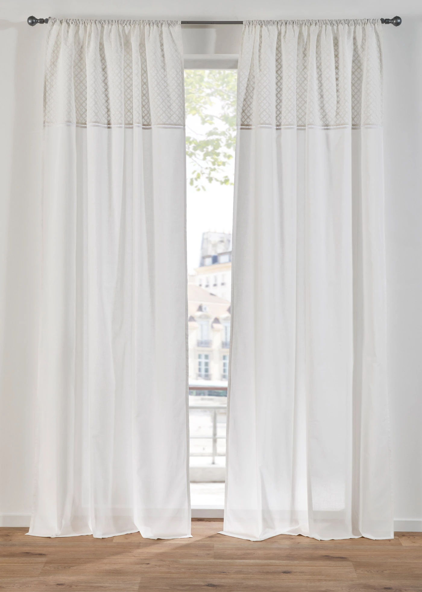 Rideau en coton avec broderie (1 pce) • blanc • Boutique bonprix