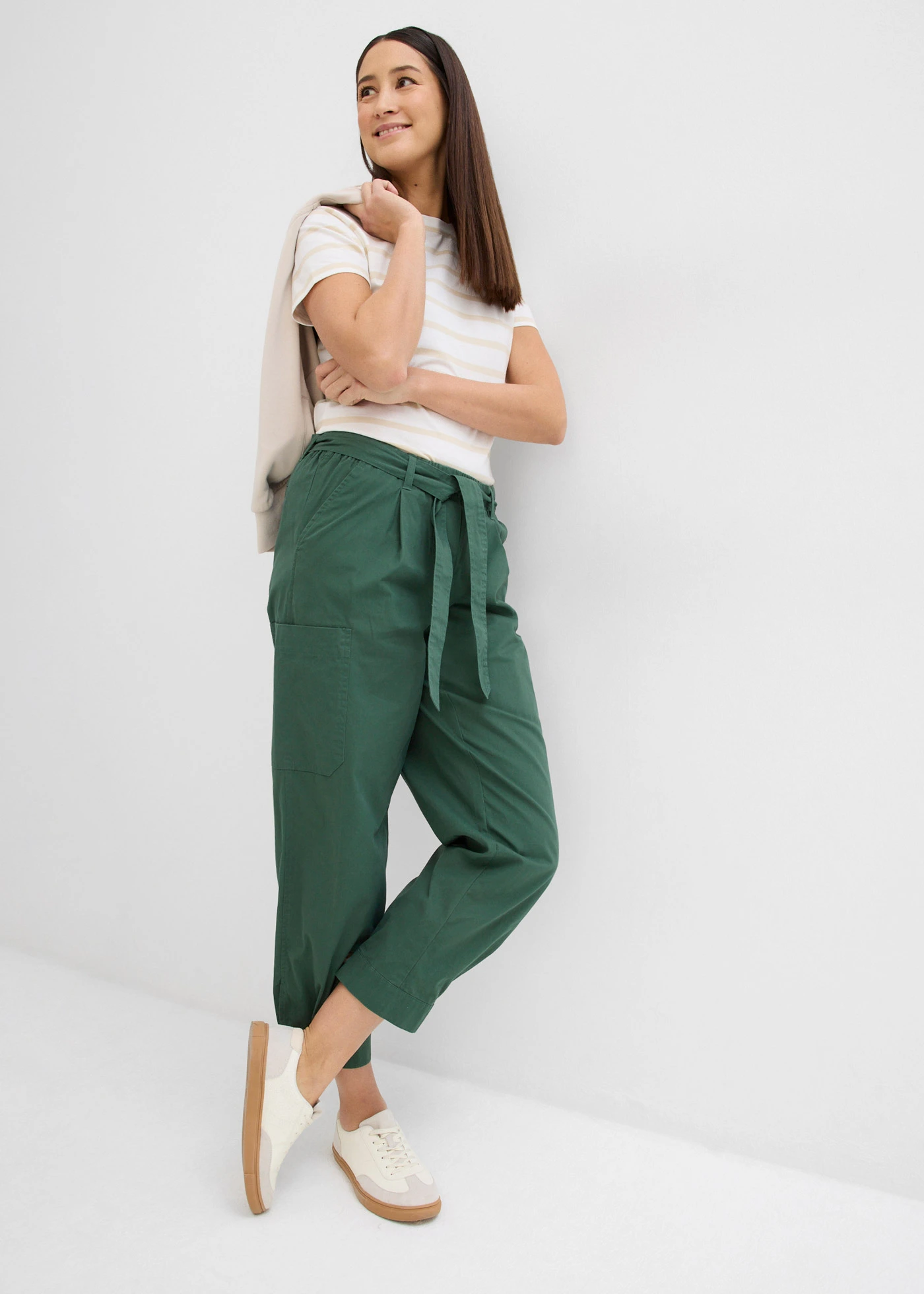 Korte cargo broek • schaduwgroen • bonprix online shop