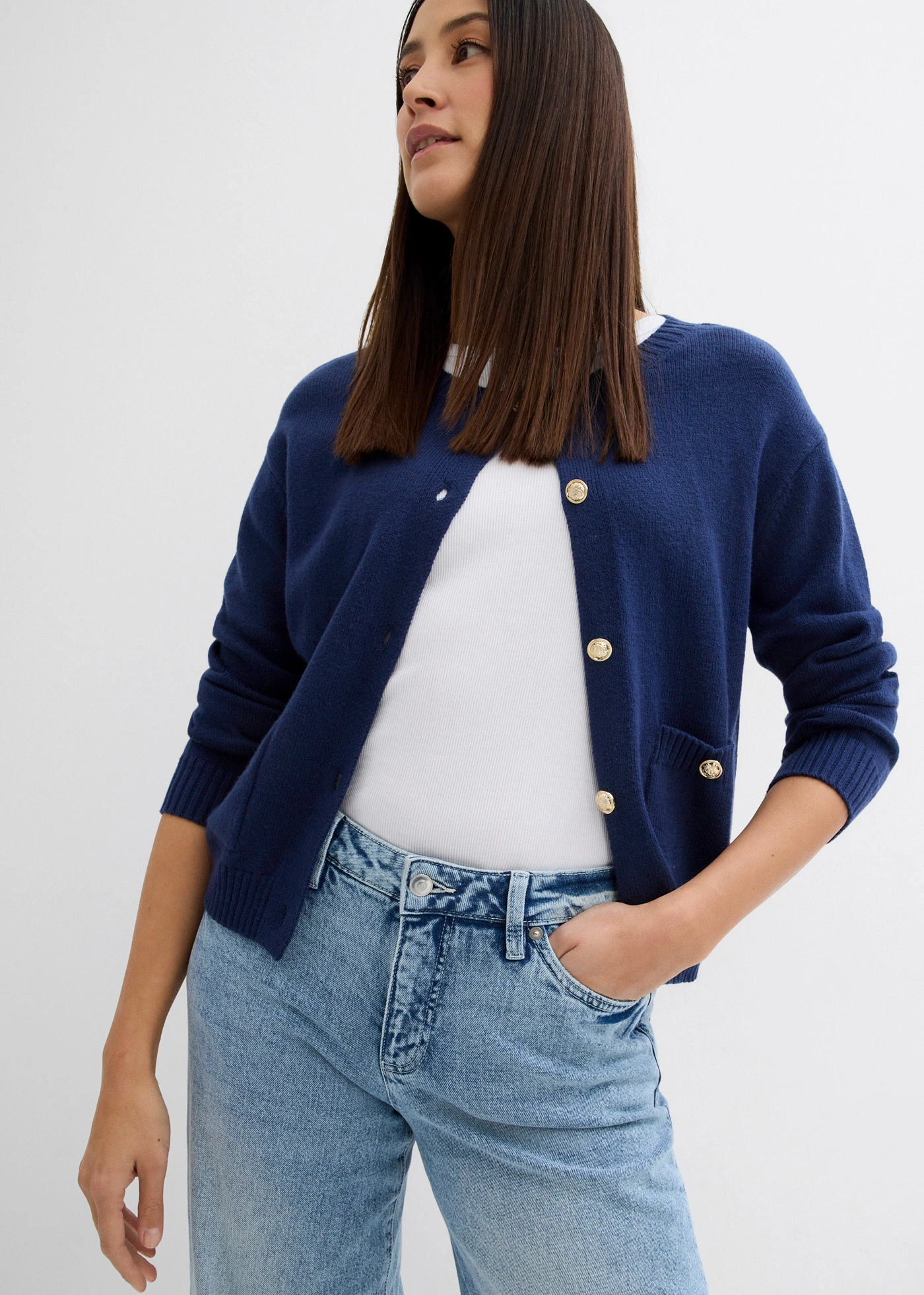 Jeansy wide leg, średni stan, pełna długość, z niewielką domieszką stretchu • jasnoniebieski denim "used" • sklep bonprix