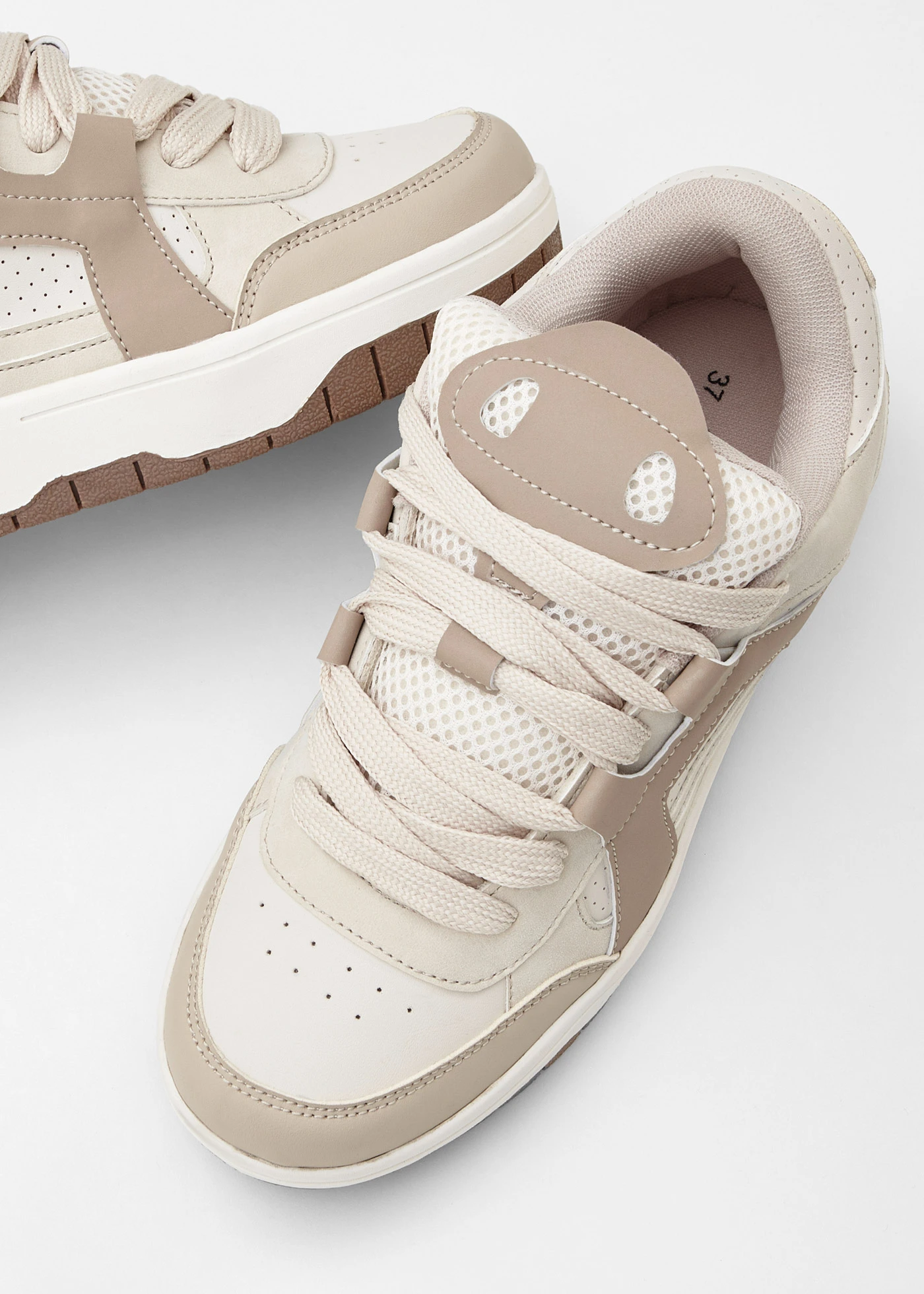 Sneakers • ecru • bonprix online shop