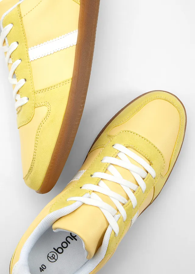 Sneakers au look rétro • jaune clair • product-page.page-title-suffix