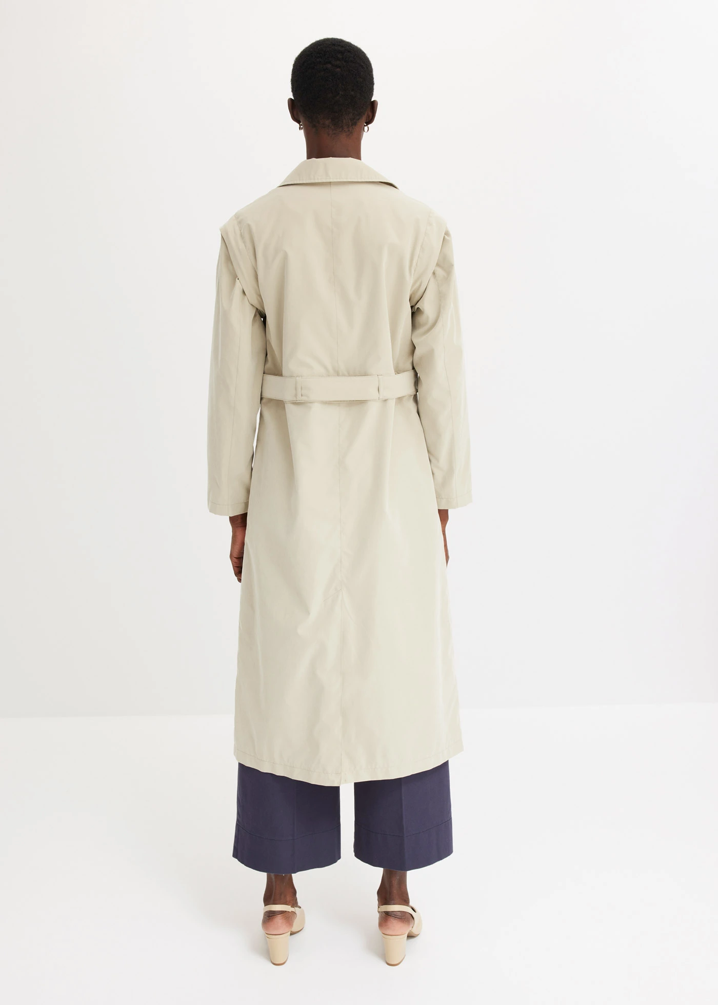 Trenchcoat met afneembare mouwen • rookkaki • bonprix online shop