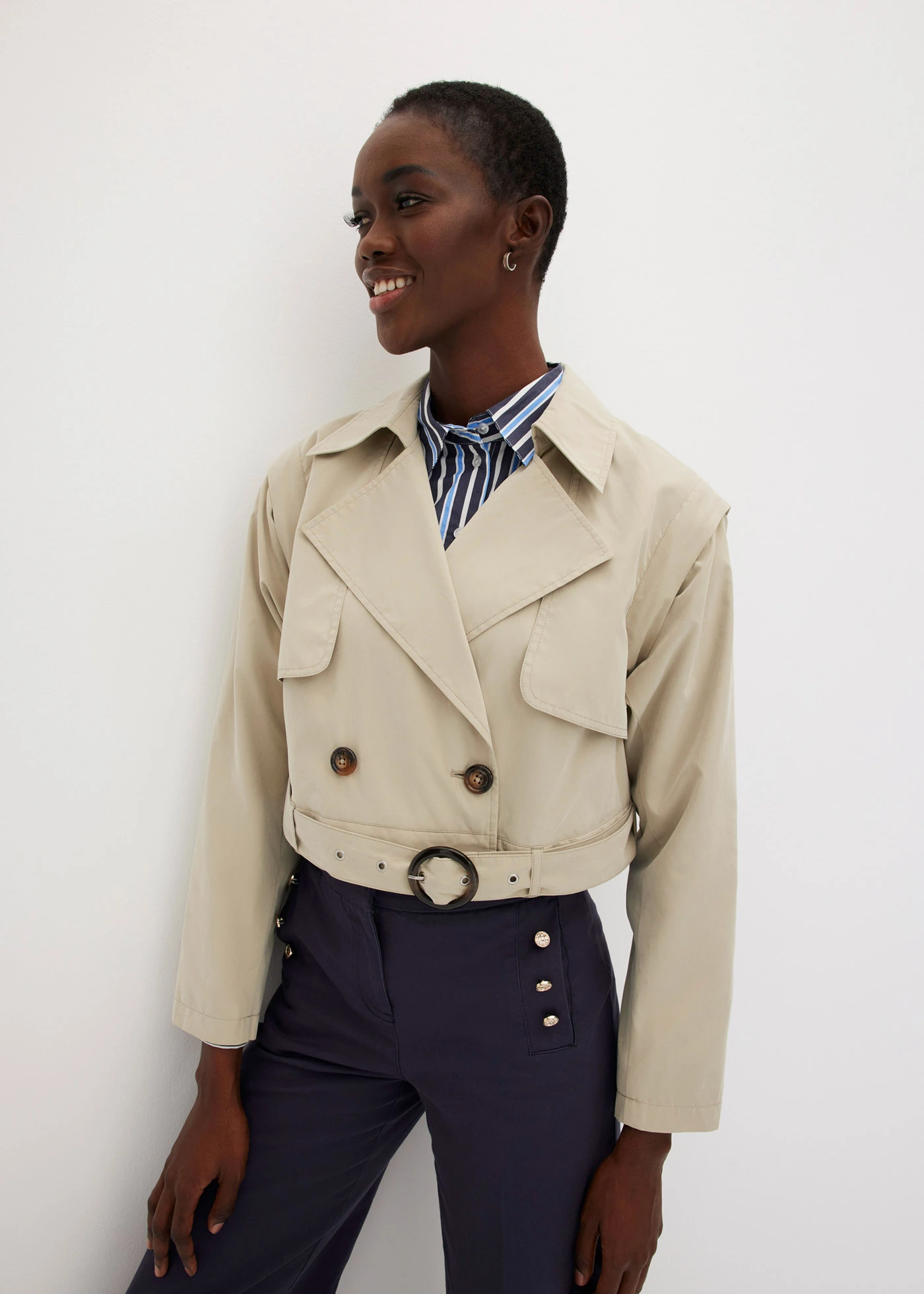 Trenchcoat met afneembare mouwen • rookkaki • bonprix online shop