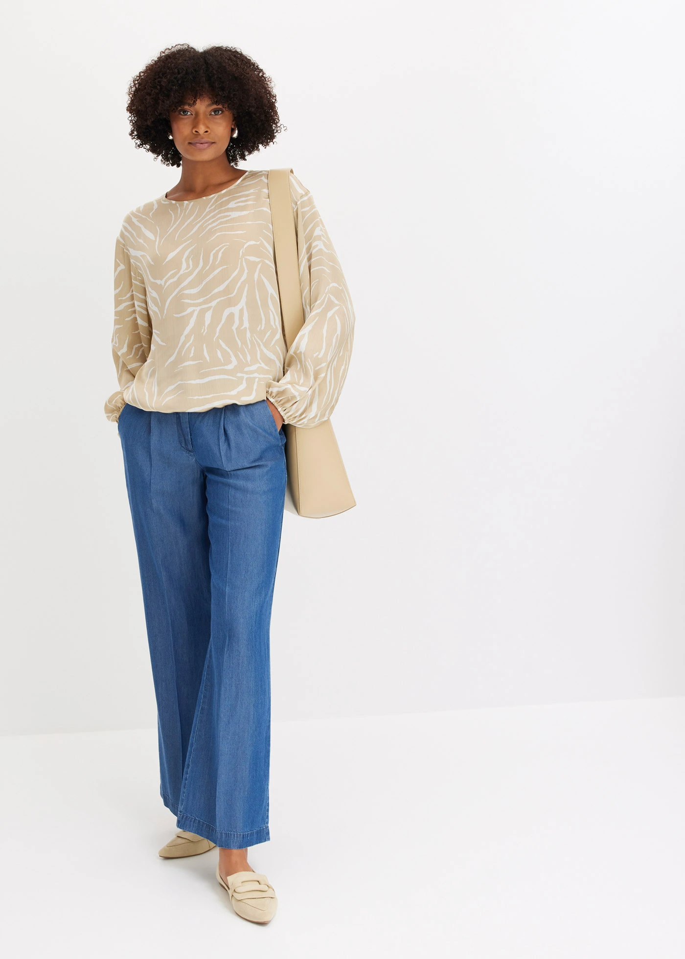 Gedessineerde tuniek van satijn • lichtbruin-wolwit • bonprix online shop