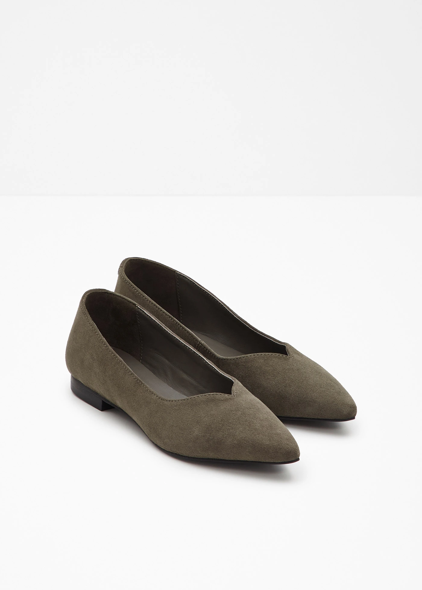 Ballerines en cuir velours • olive foncé • Boutique bonprix