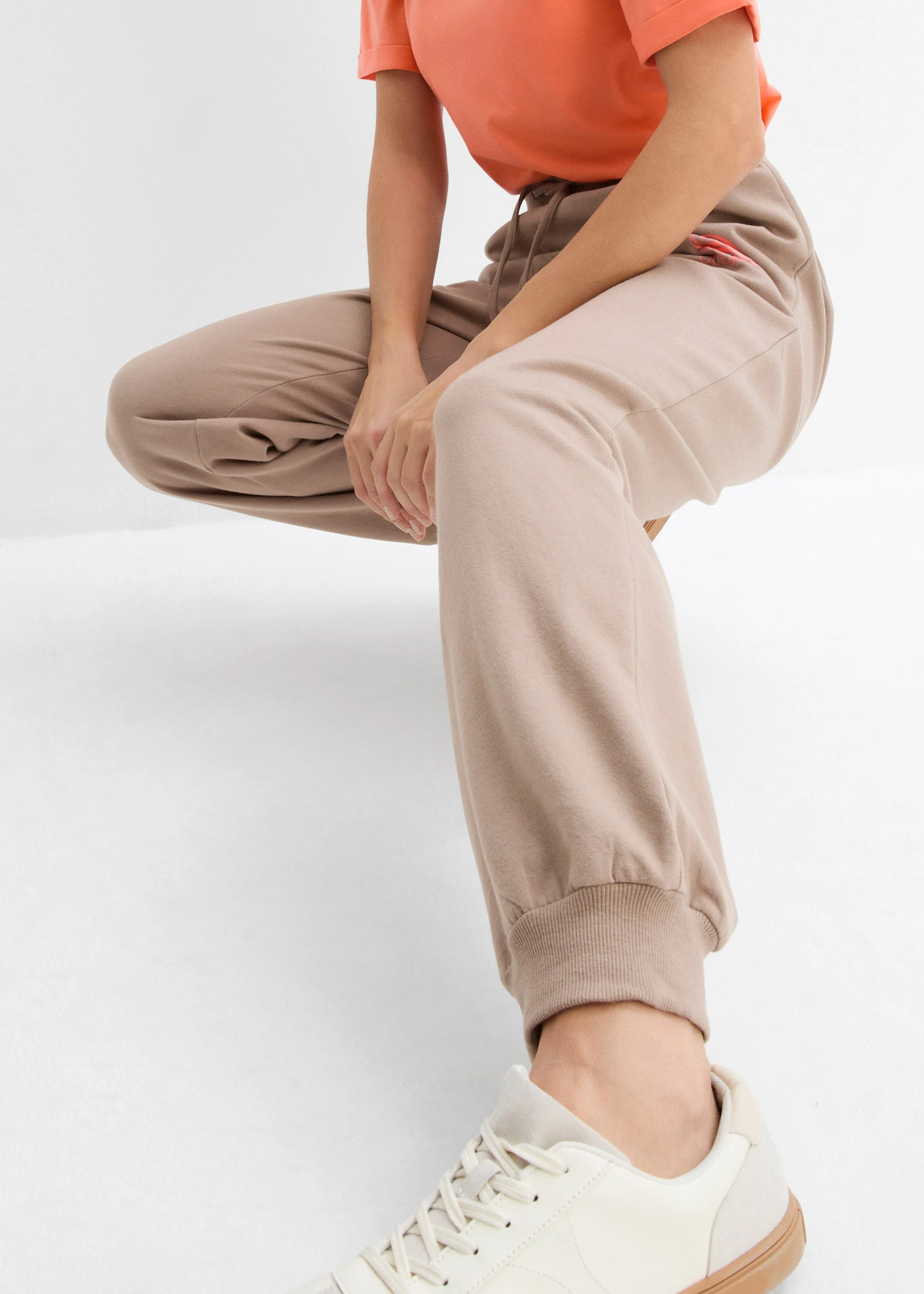 Pantalon sweat 100% coton • taupe-saumon • Boutique bonprix