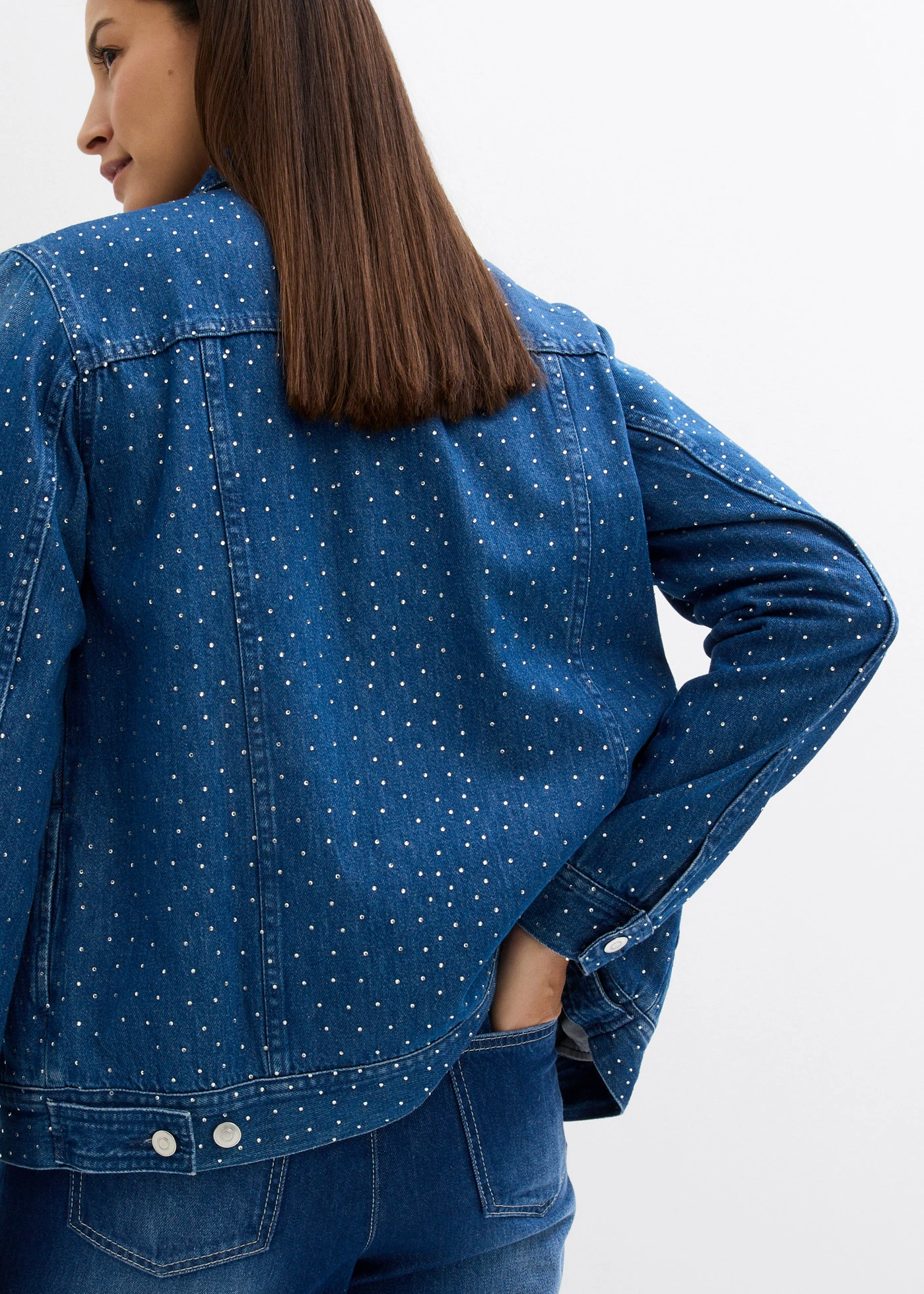 Kurtka dżinsowa ze sztrasami • niebieski denim "used" • bonprix obchod