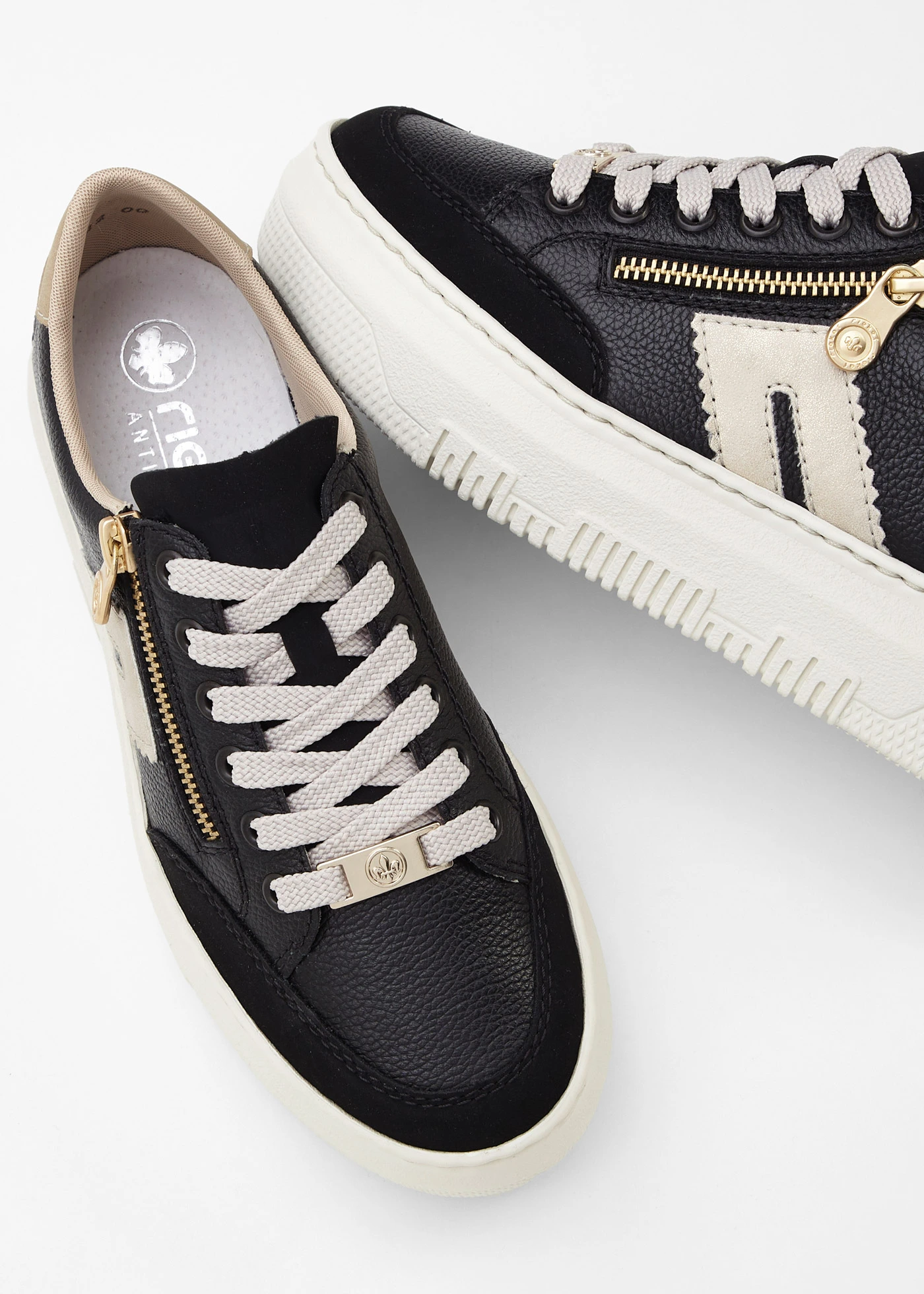 Leren plateau sneakers van Rieker • zwart • bonprix online shop