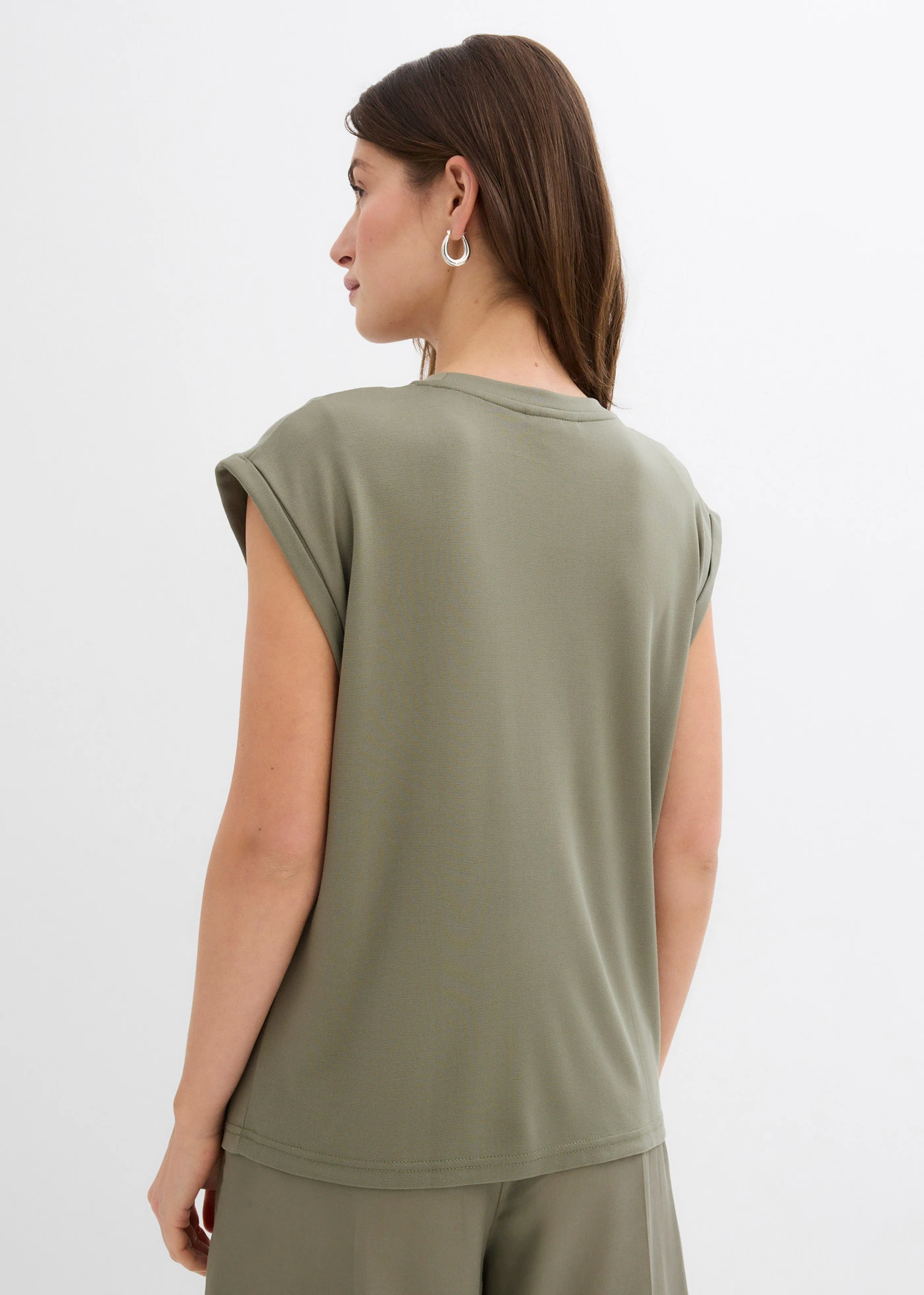 Top van een viscosemix met schoudervullingen • olijfgroen • bonprix online shop