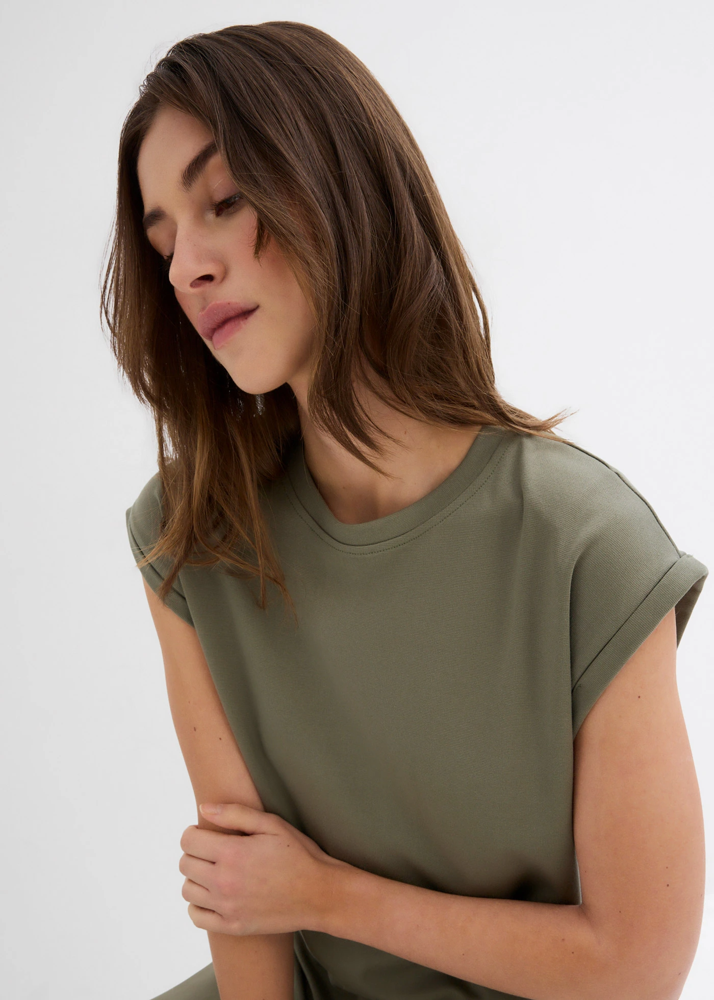 Top van een viscosemix met schoudervullingen • olijfgroen • bonprix online shop