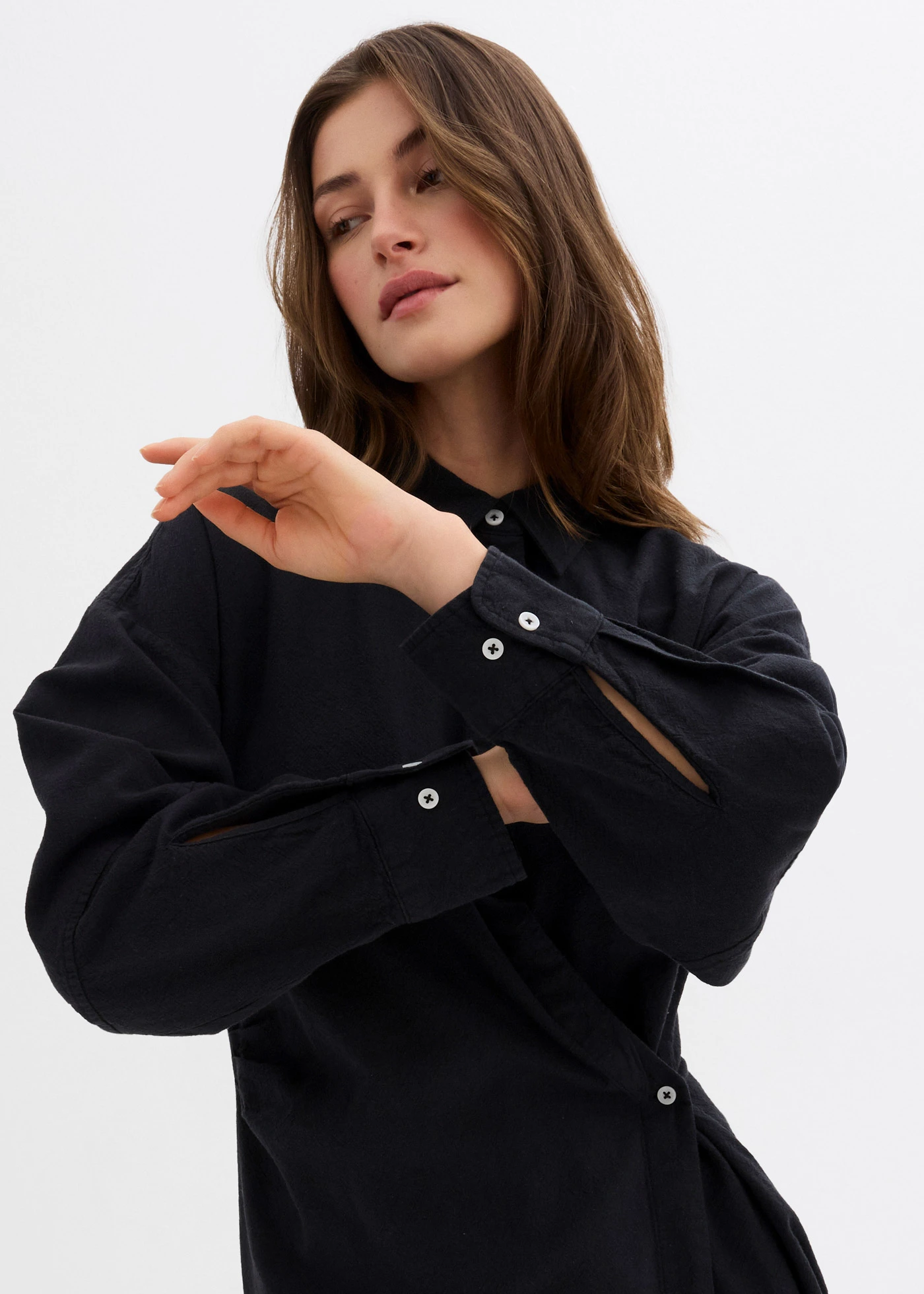 Robe-chemise asymétrique • noir • Boutique bonprix