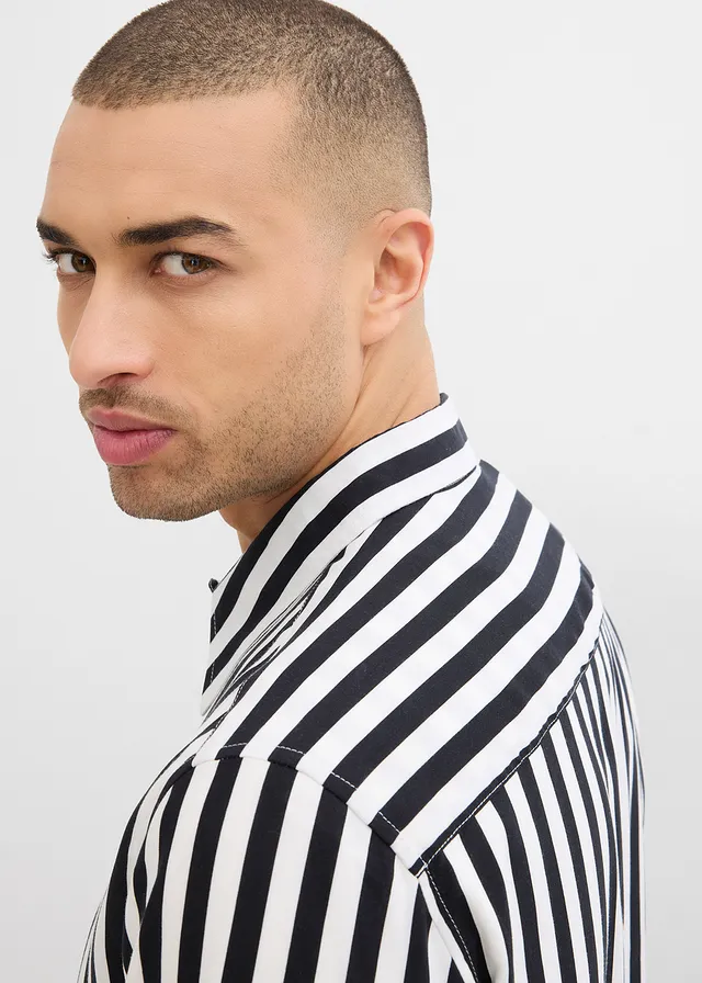 Overhemd met korte mouwen van zachte viscose • zwart-wolwit gestreept • product-page.page-title-suffix