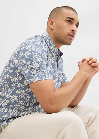 Chemise manches courtes, 100% coton • bleu fumée-blanc crème à fleurs • Boutique bonprix