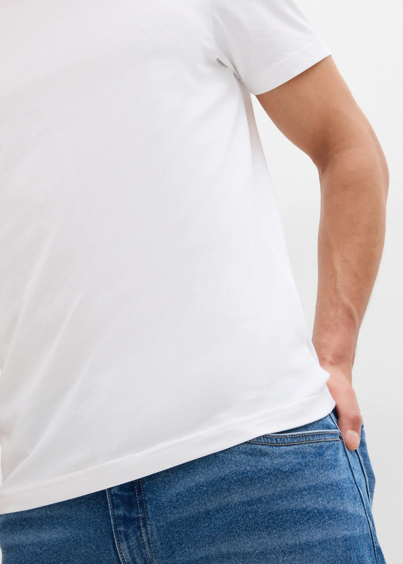 T-shirt z czystej bawełny organicznej, slim fit (2 szt.) • biały • sklep bonprix