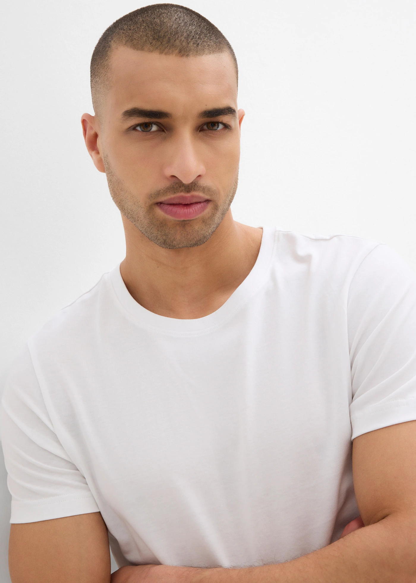 Tričko z čisté organické bavlny, Slim Fit (2 ks v balení) • bílá • bonprix obchod