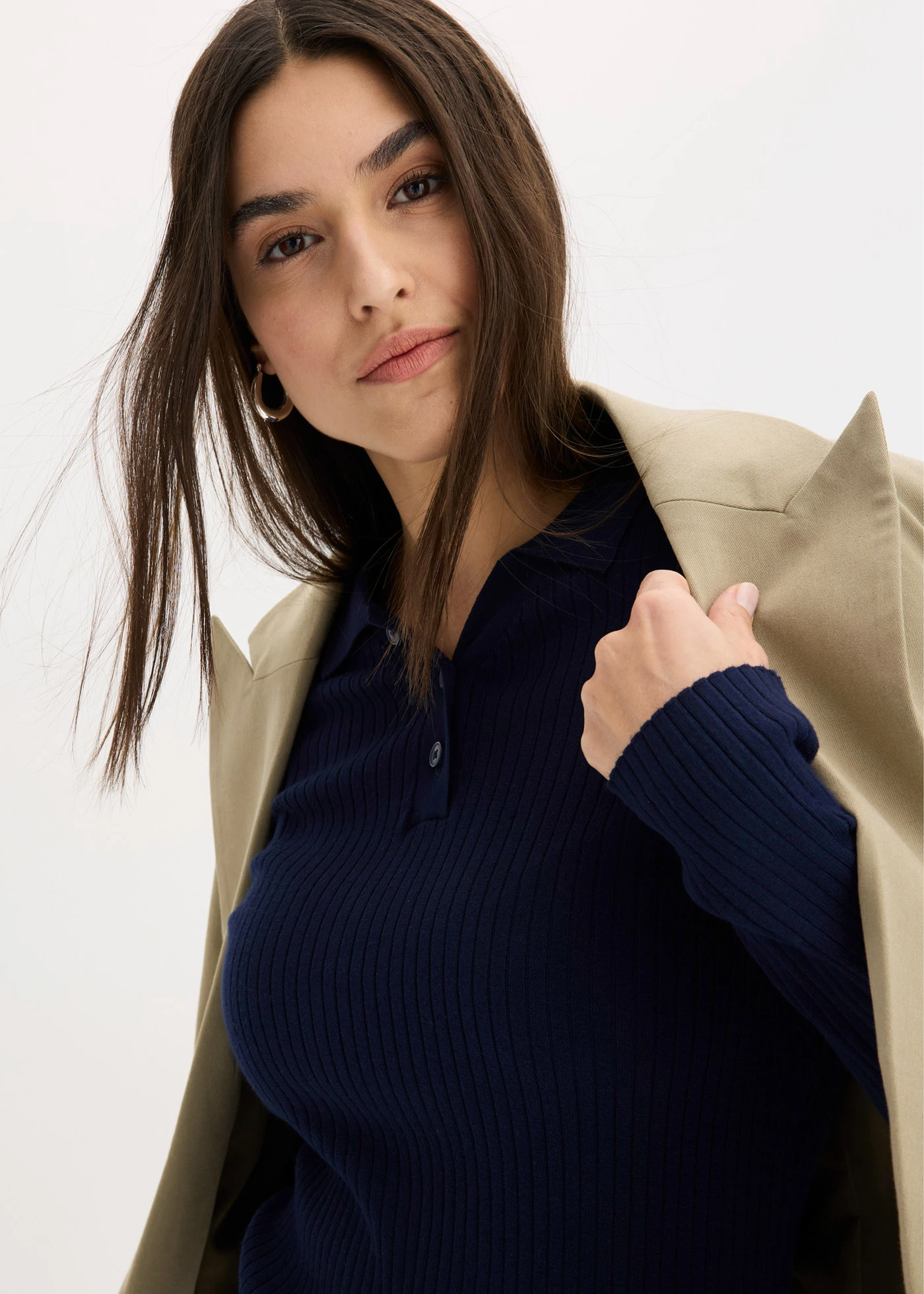 Bluză din tricot fin ripsat, cu nasturi • bleumarin • magazin bonprix