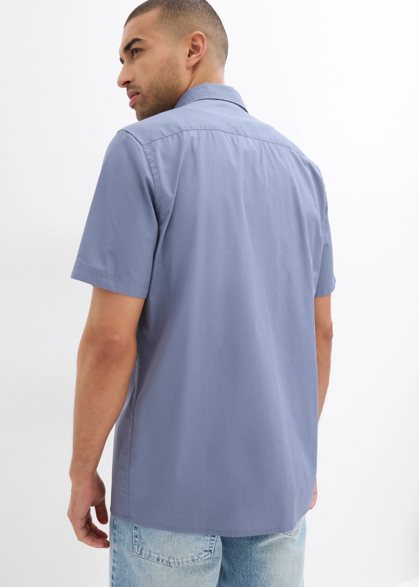 Chemise manches courtes 100 % coton • bleu fumé • Boutique bonprix