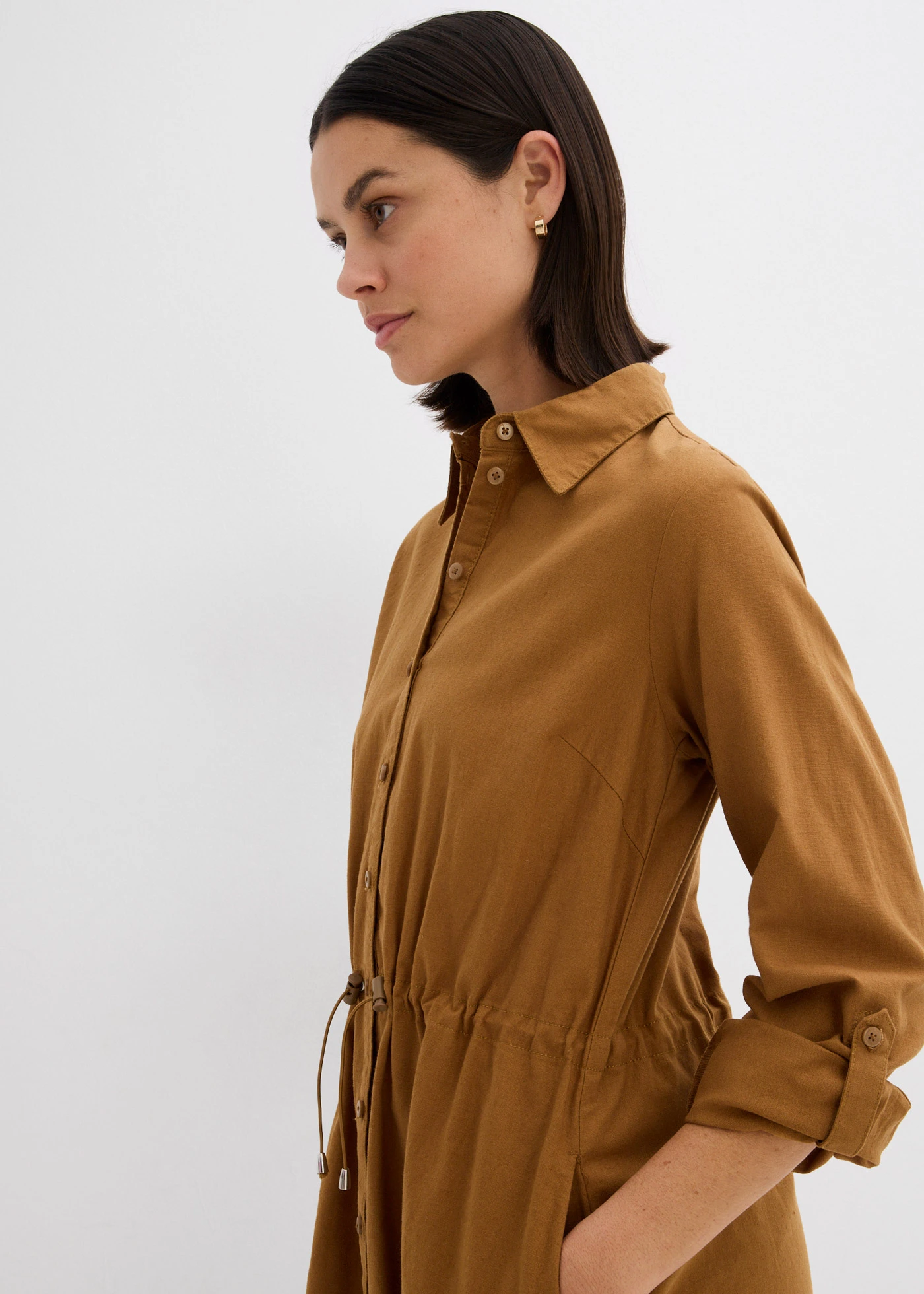 Overhemdjurk in een linnen-katoenmix • cognac • bonprix online shop