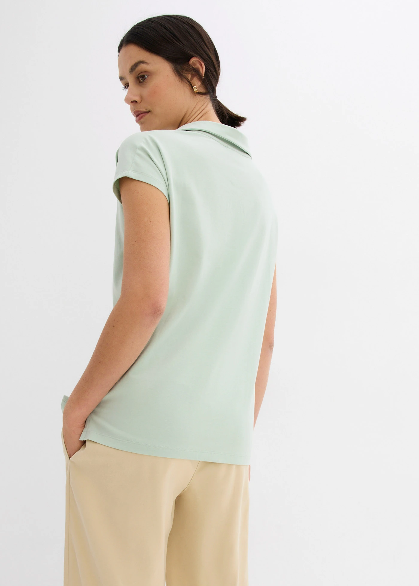 Shirt met open polokraag • lichtrietgroen • bonprix online shop