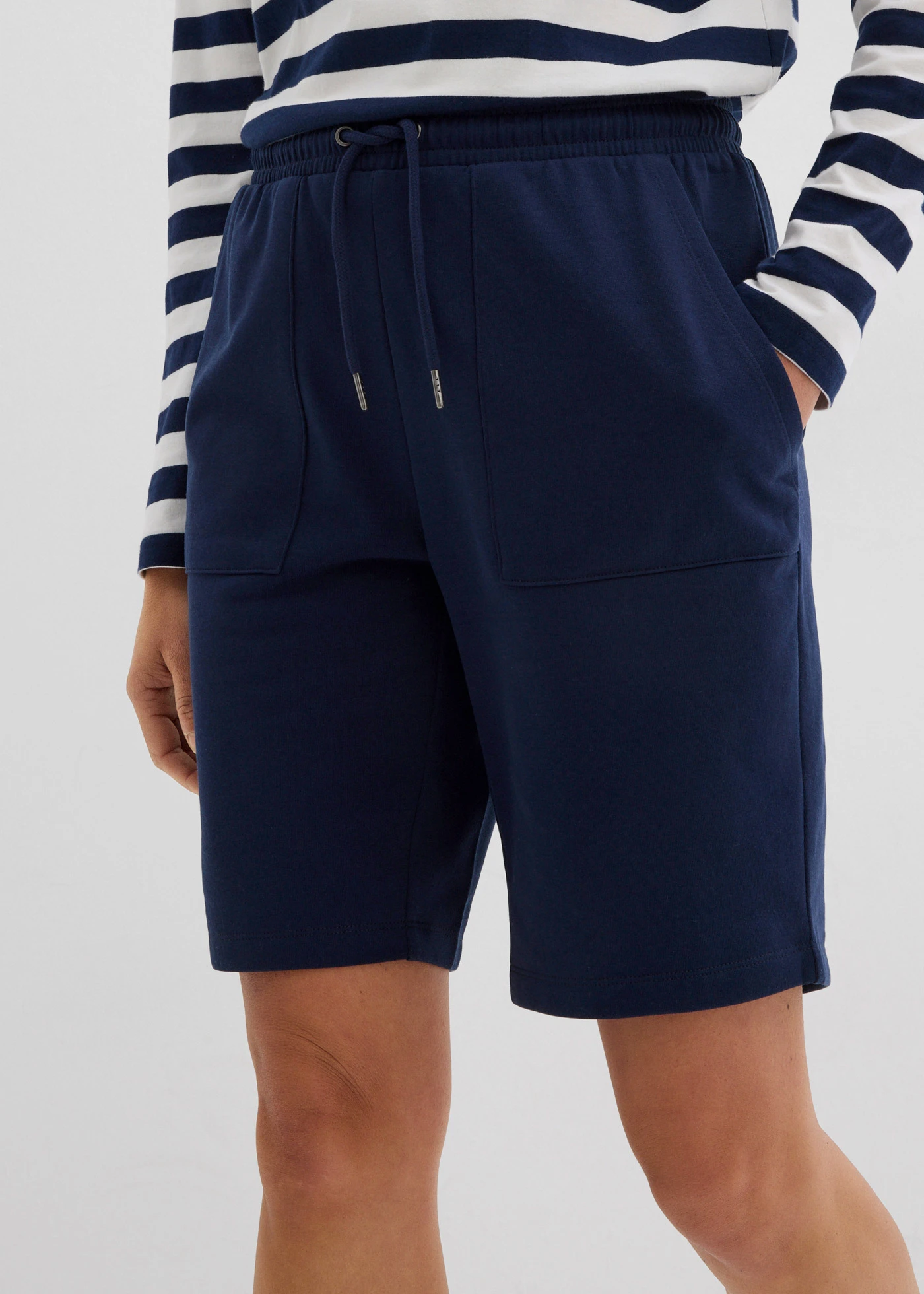 Pantaloni scurți casual cu buzunare • bleumarin • magazin bonprix