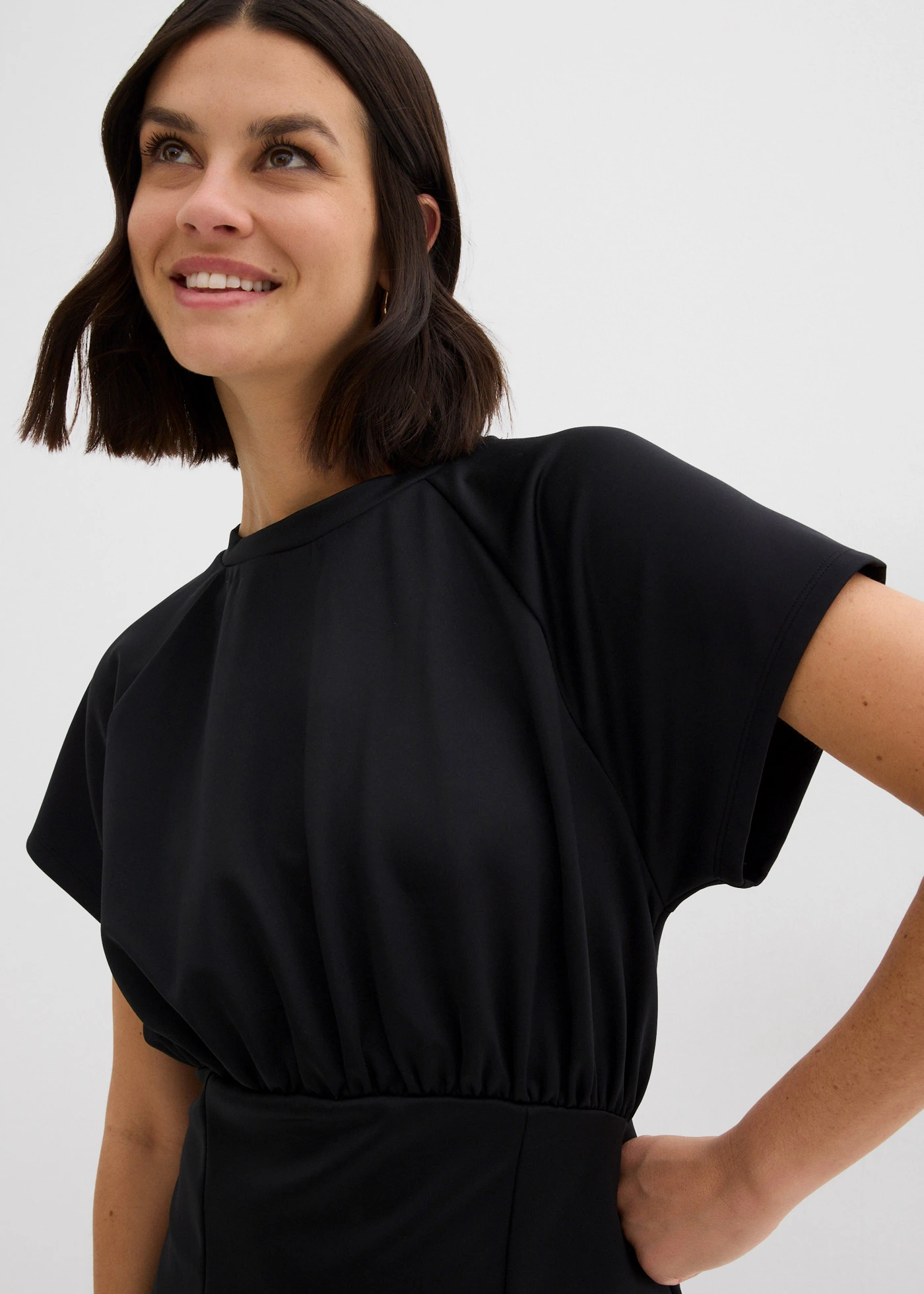 Shirtjurk met plooitjes • zwart • bonprix online shop