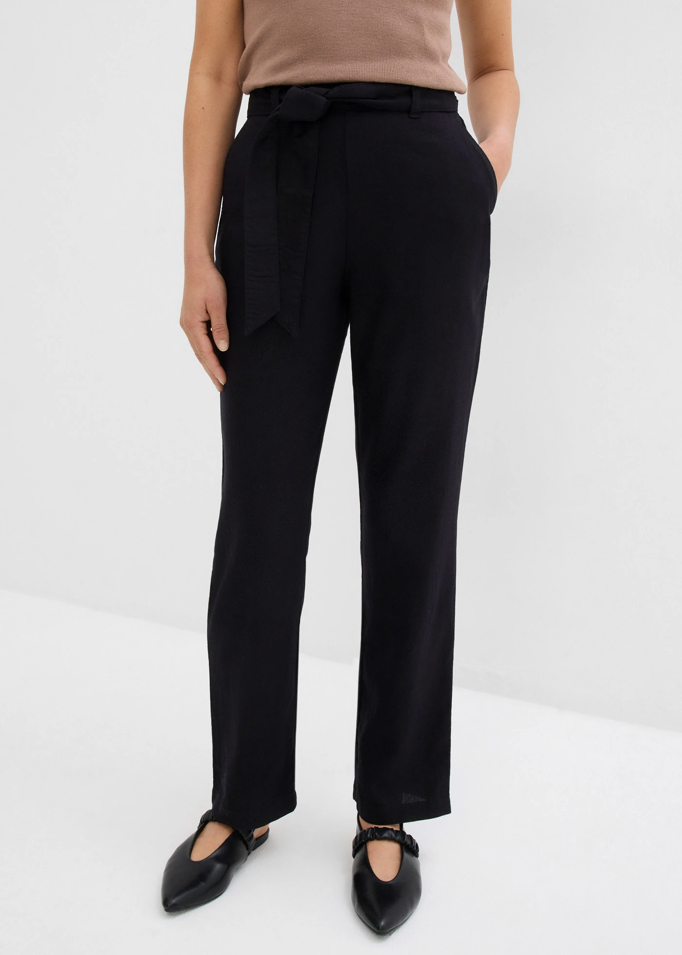 Pantalon léger à taille élastiquée • noir • Boutique bonprix