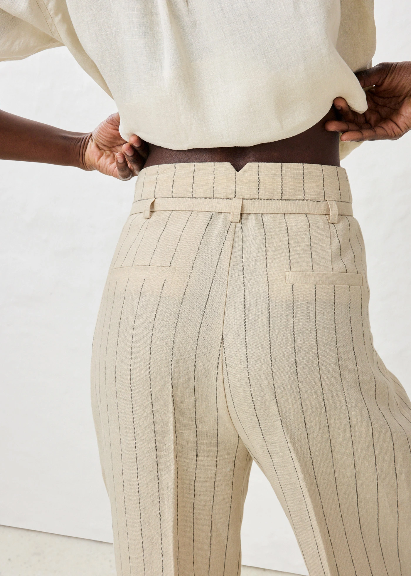 Kalhoty a pásek (2dílná souprava) z čistého lnu • světle písková s proužky • bonprix obchod