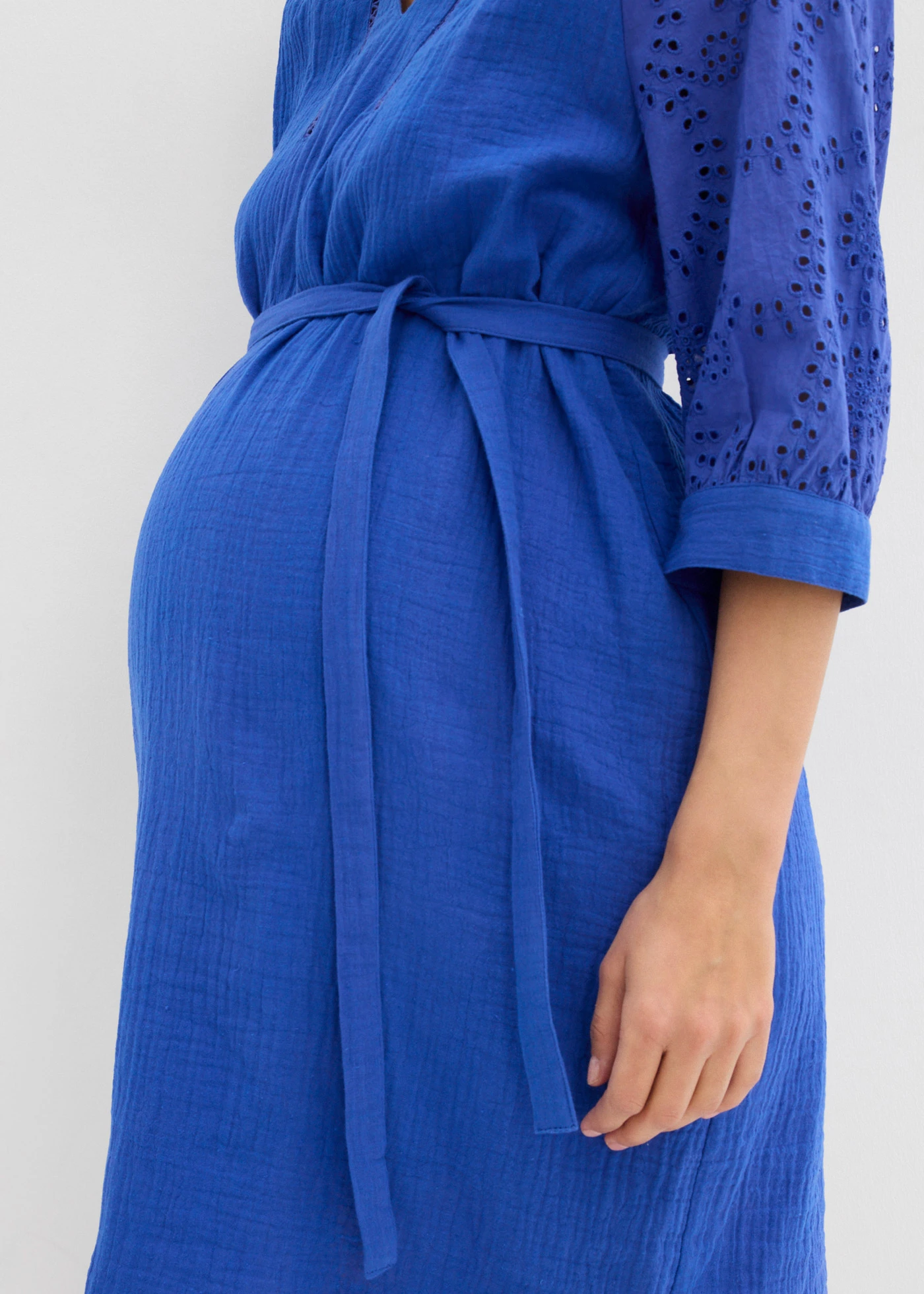 Těhotenské šaty z čistě bavlněného mušelínu • drahokamově modrá • bonprix obchod