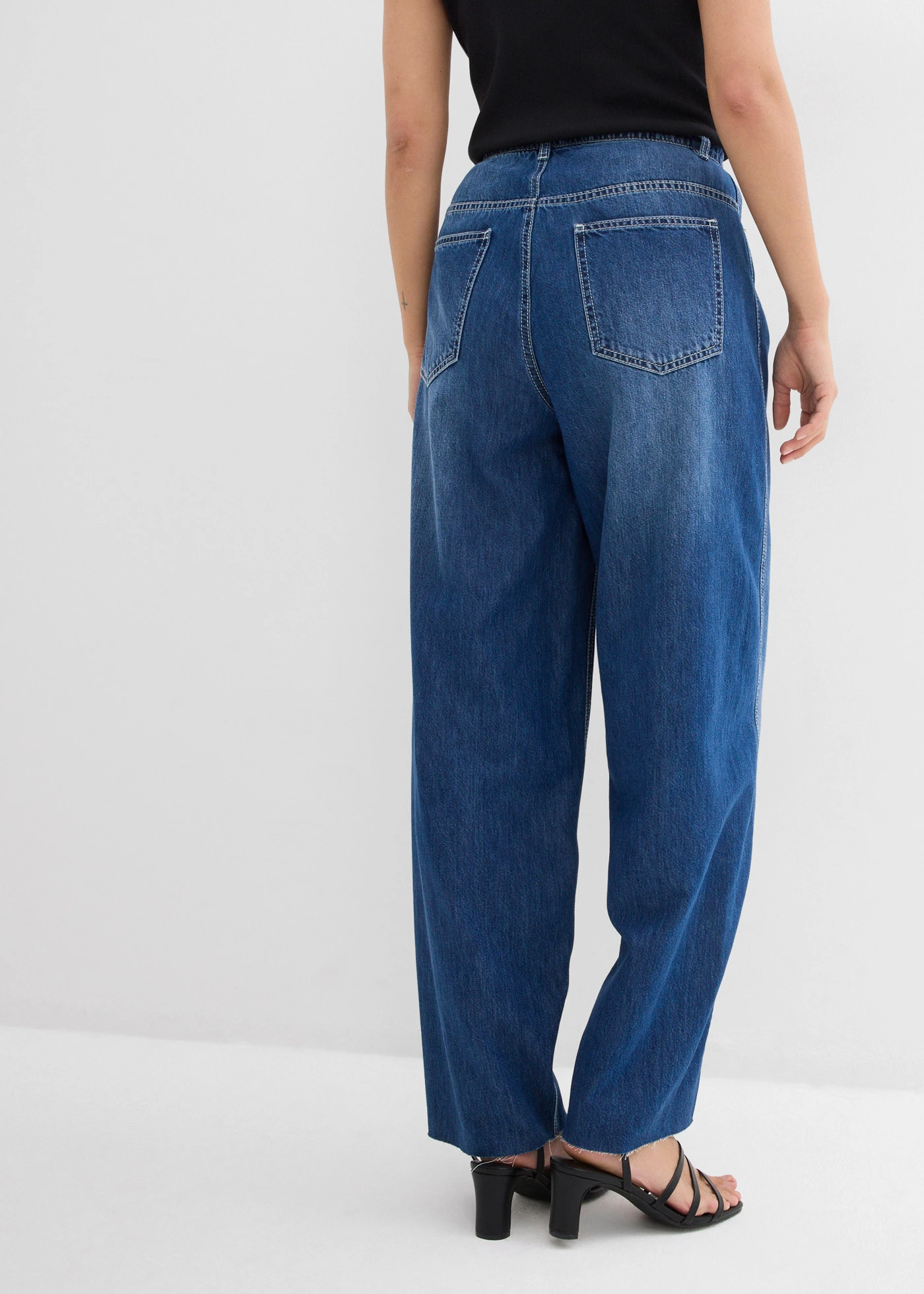 Jeansy typu ballon, high waist, super soft • niebieski denim "used" • sklep bonprix