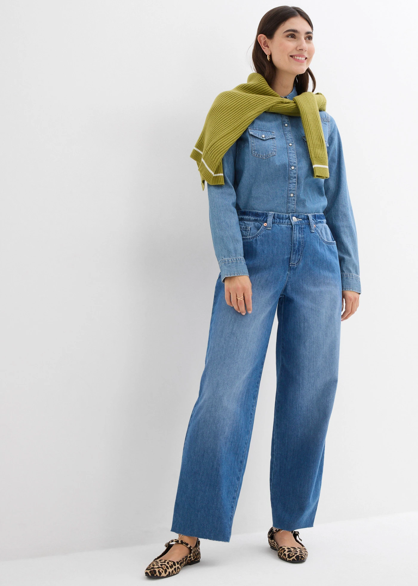 Baggy jeans, mid waist, soft • lichtblauw denim used • bonprix online shop