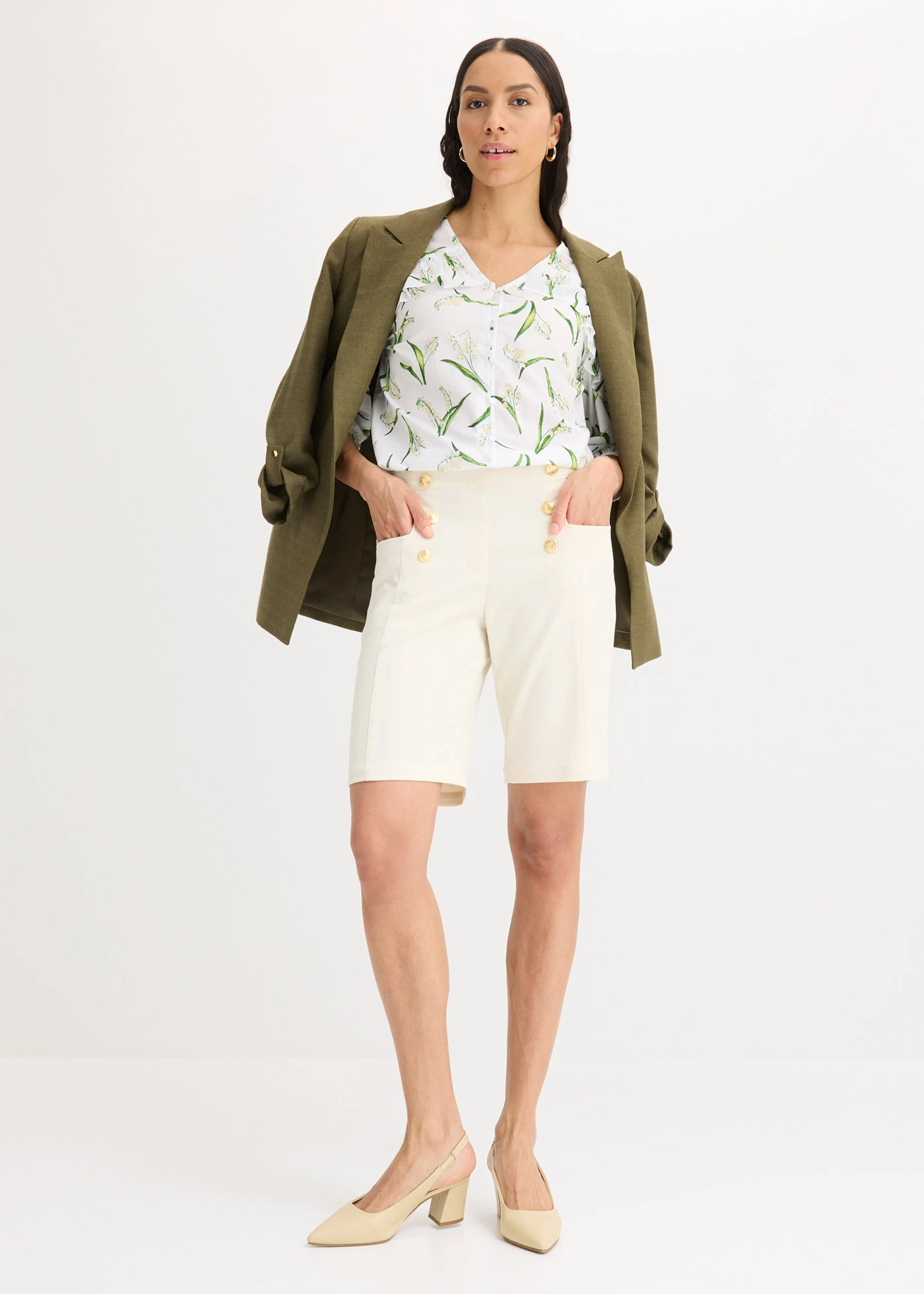 Gedessineerde blouse met volants • wit gebloemd • bonprix online shop