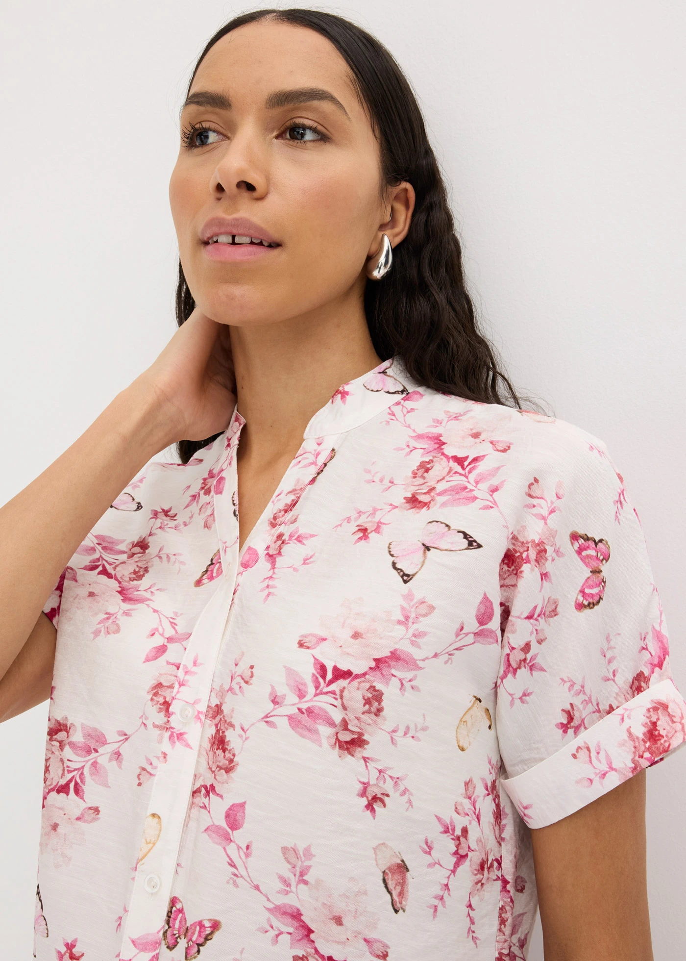 Gedessineerde blouse • wolwit-bessen gebloemd • bonprix online shop