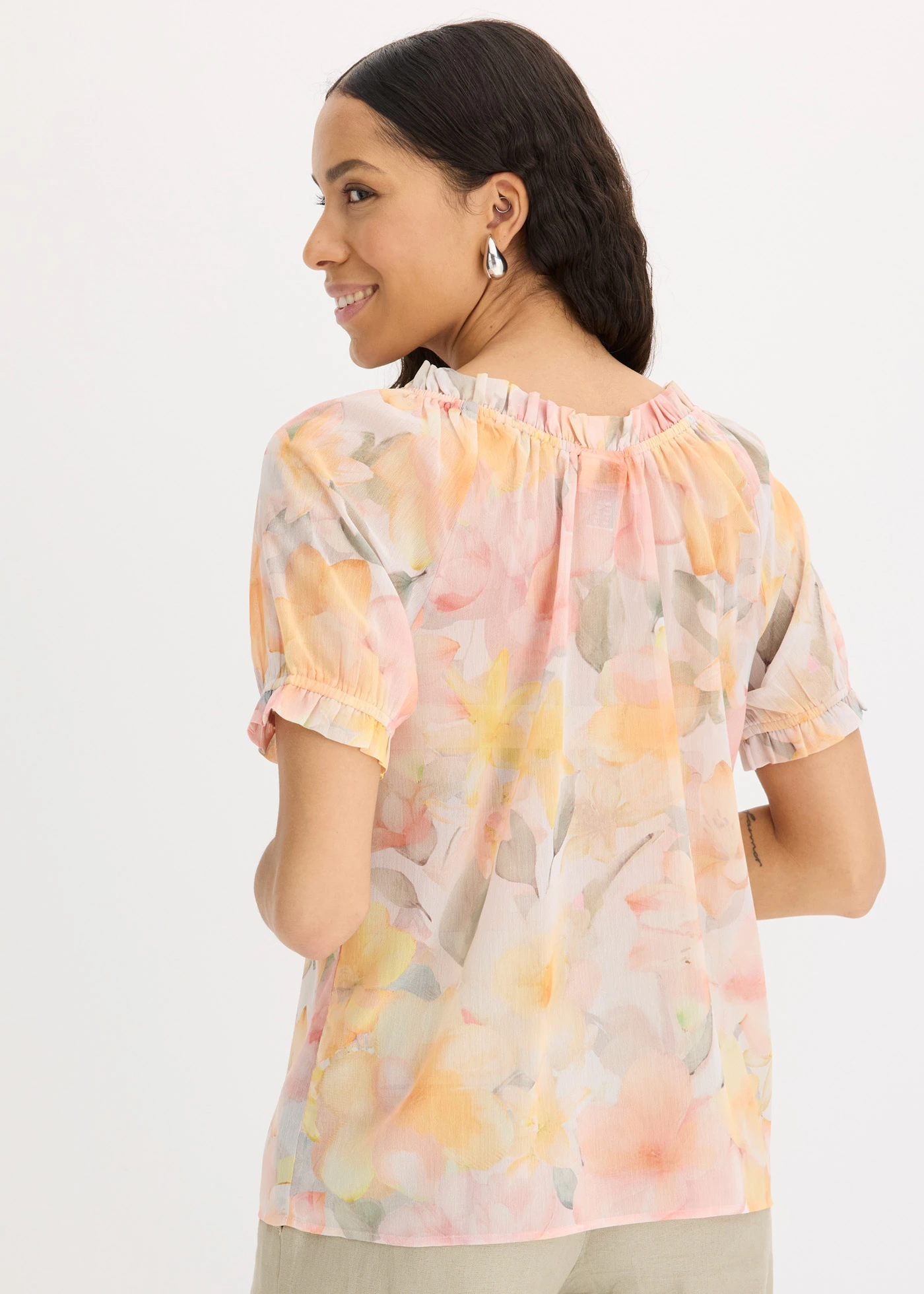 Chiffon blouse met groot decolleté • roze gebloemd • bonprix online shop