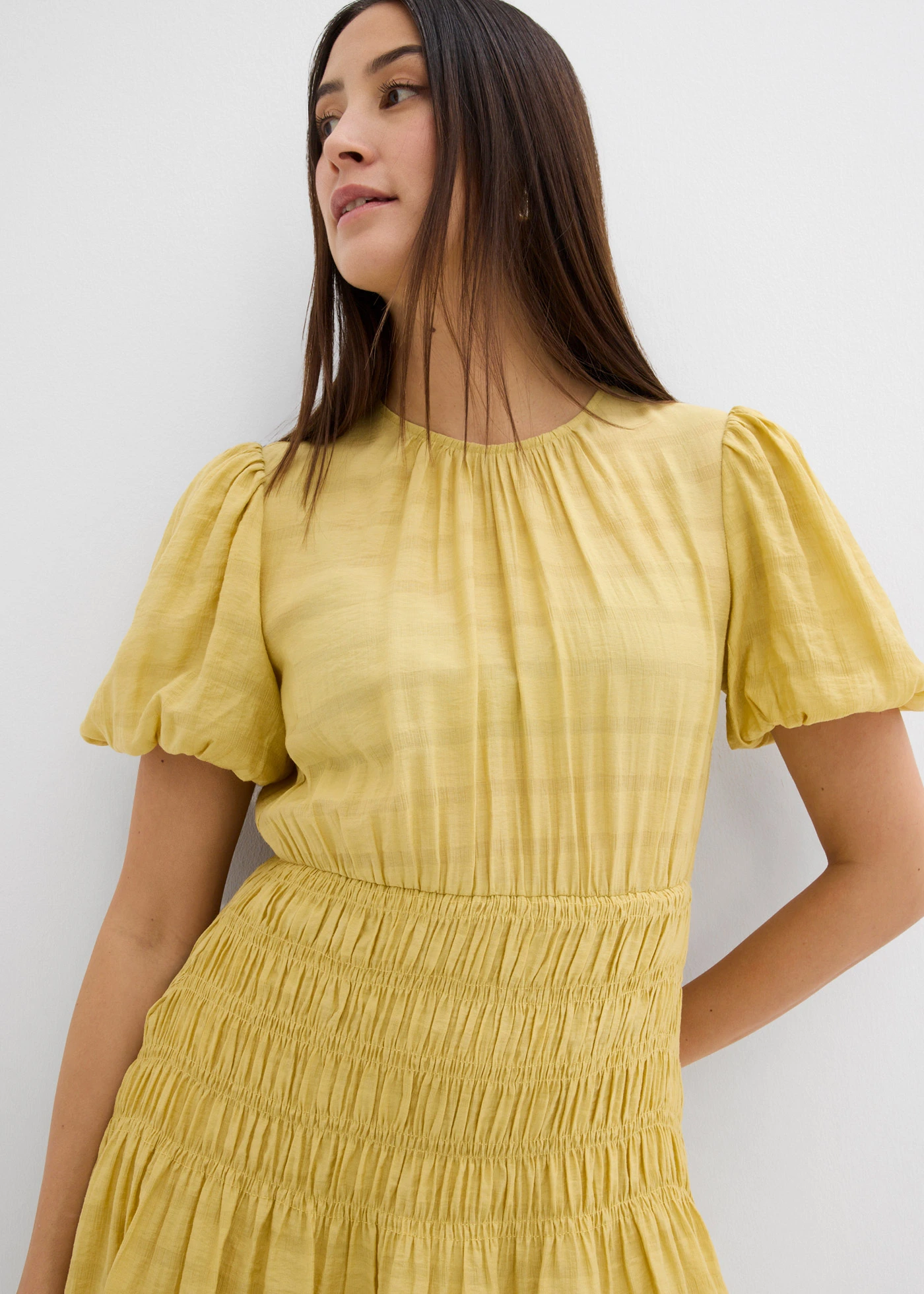 Mini jurk met gesmokt inzetstuk • geel • bonprix online shop