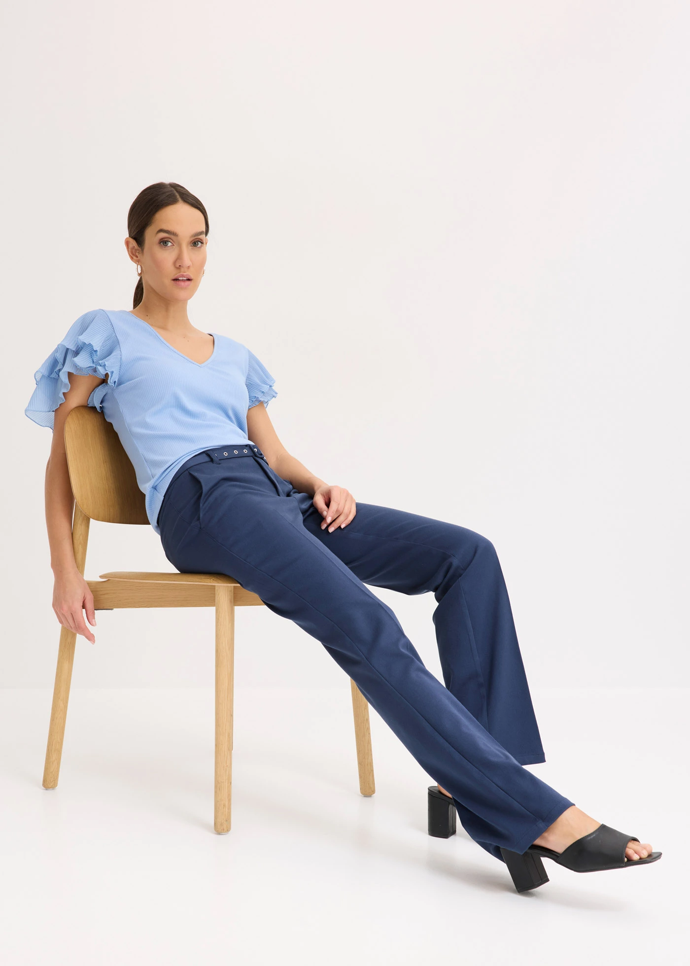 Shirt met volants • lichtblauw • bonprix online shop