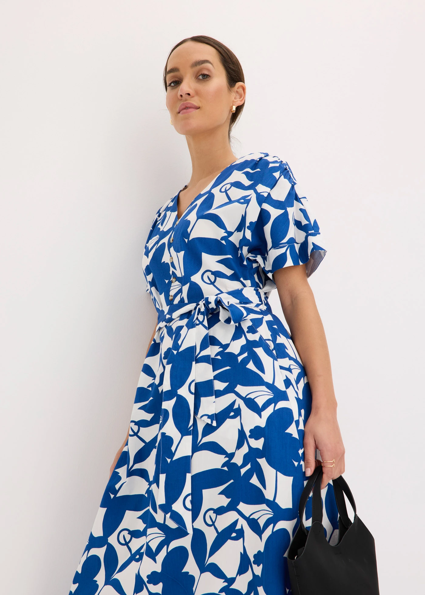 Midi jurk • arctisch blauw-wolwit gedessineerd • bonprix online shop