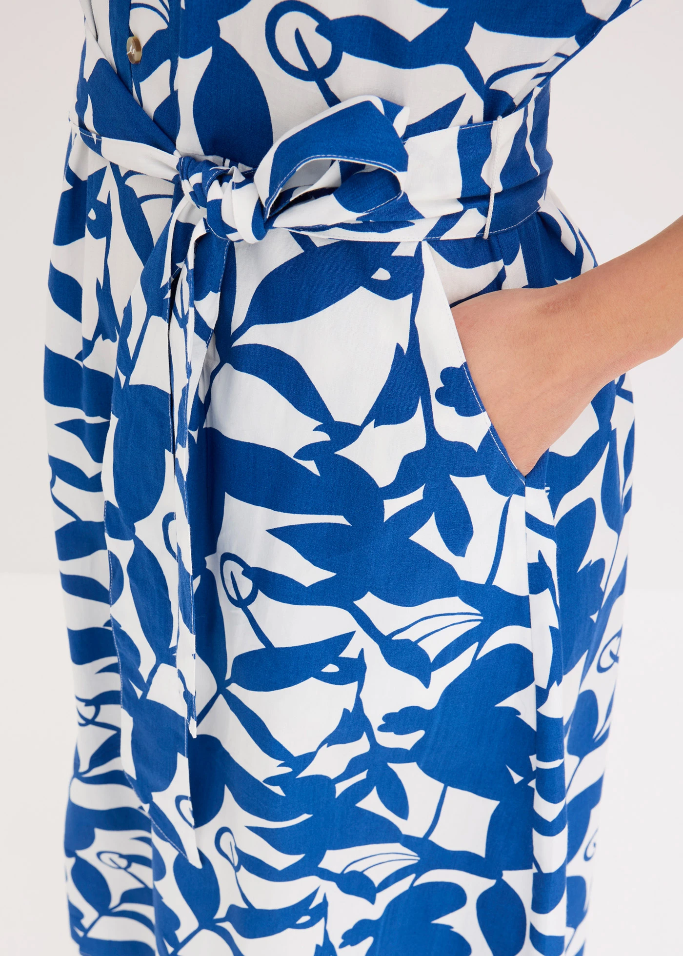 Rochie midi • albastru arctic/ecru floral • magazin bonprix